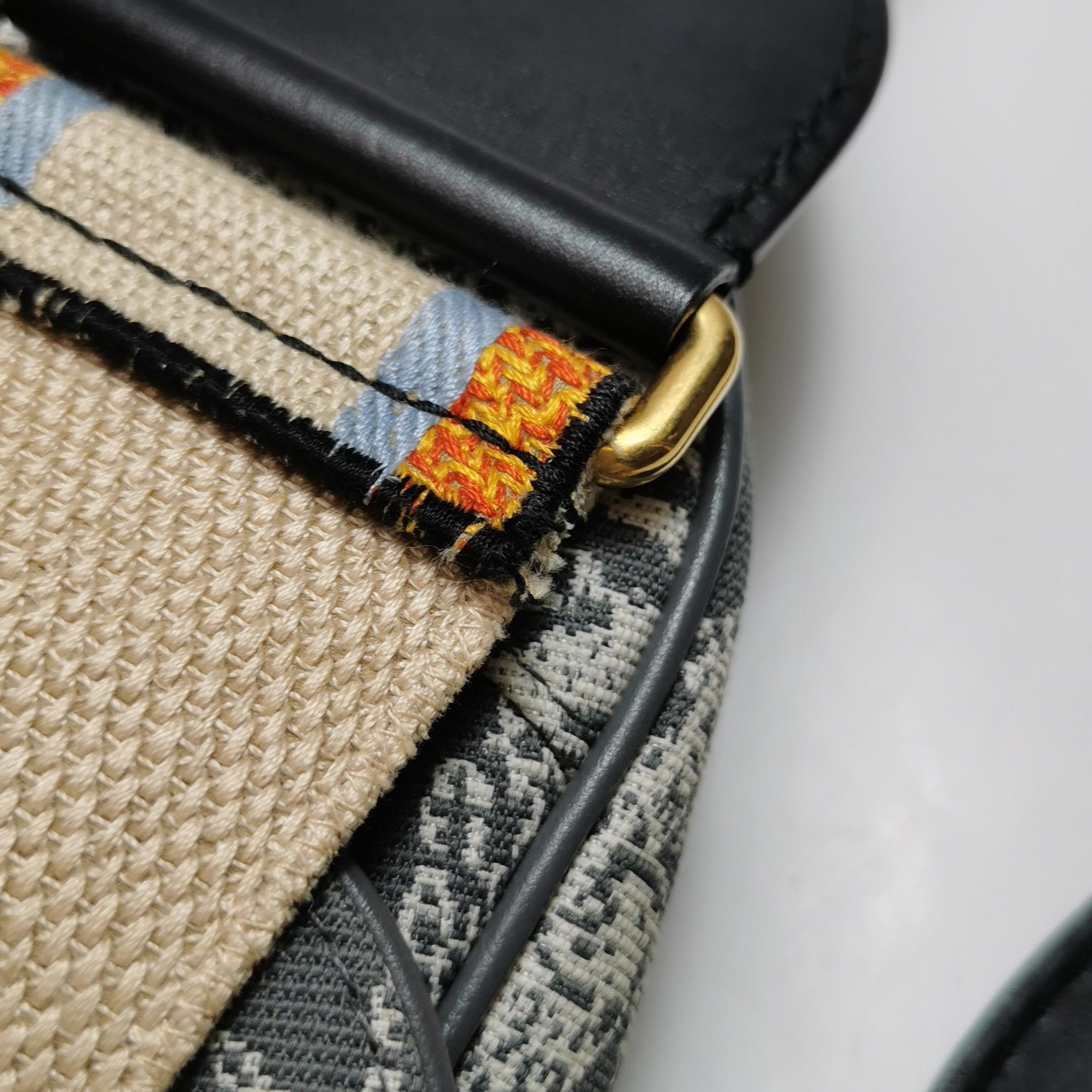 Christian Dior Sattel Medium Grau Canvas Tierdrucke Tiger Schlange Affe im Angebot 2