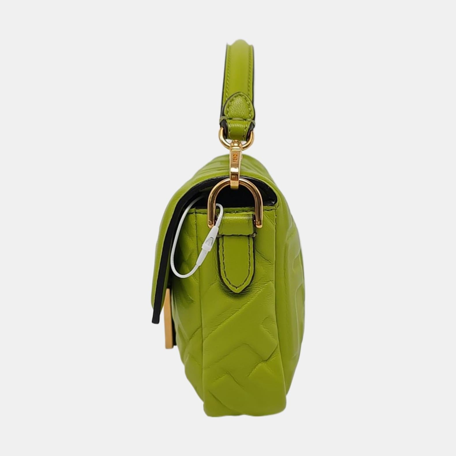 Fendi Baguette Mini Grüne Nappa Leder-Umhängetasche (Braun) im Angebot