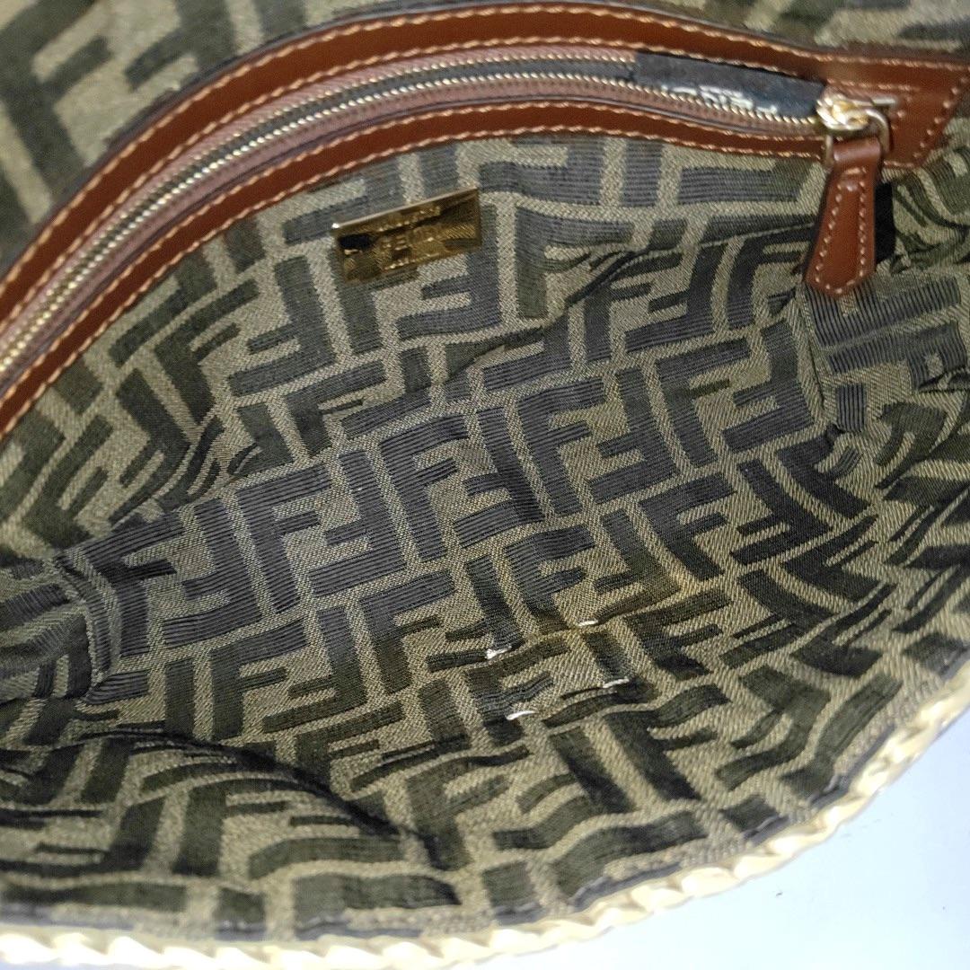 Fendi Baguette Medium Beige Raffia Brown Leather Crossbody Bag en vente 10