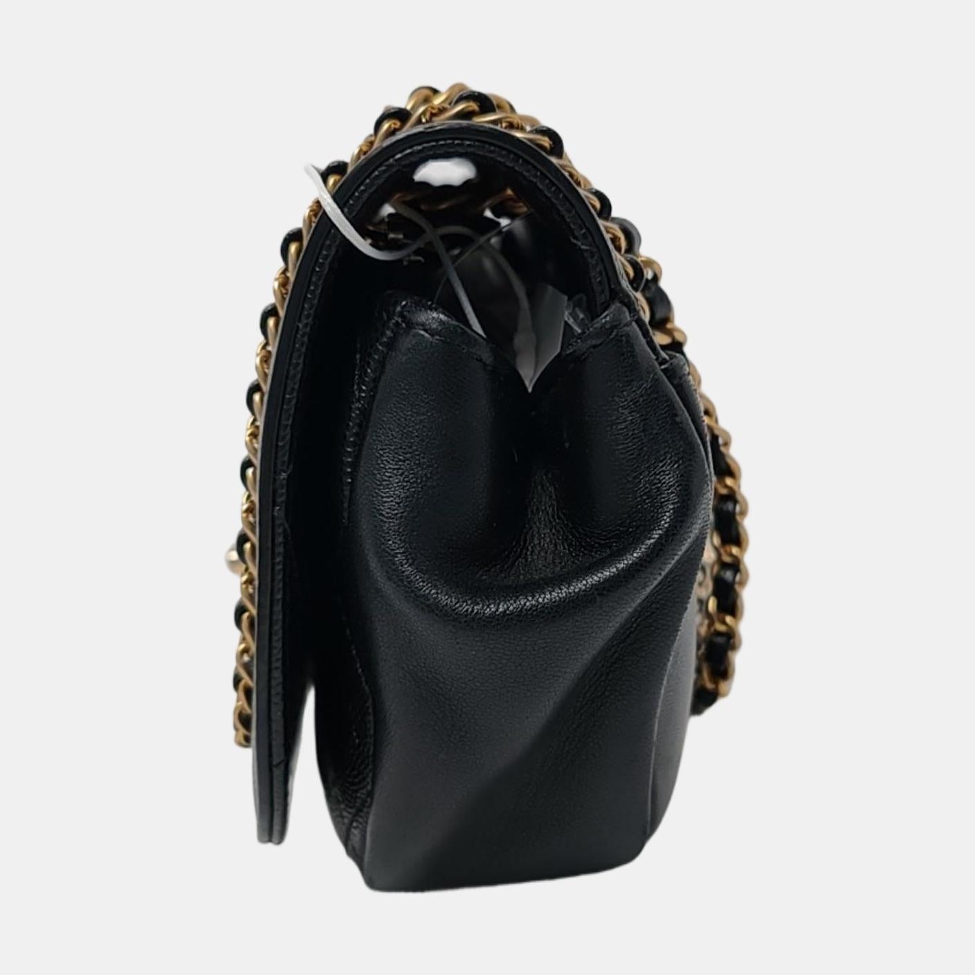Chanel Lovely Ketten-Klappentasche aus schwarzem Kalbsleder mit goldener Hardware 2018-19 (Schwarz) im Angebot