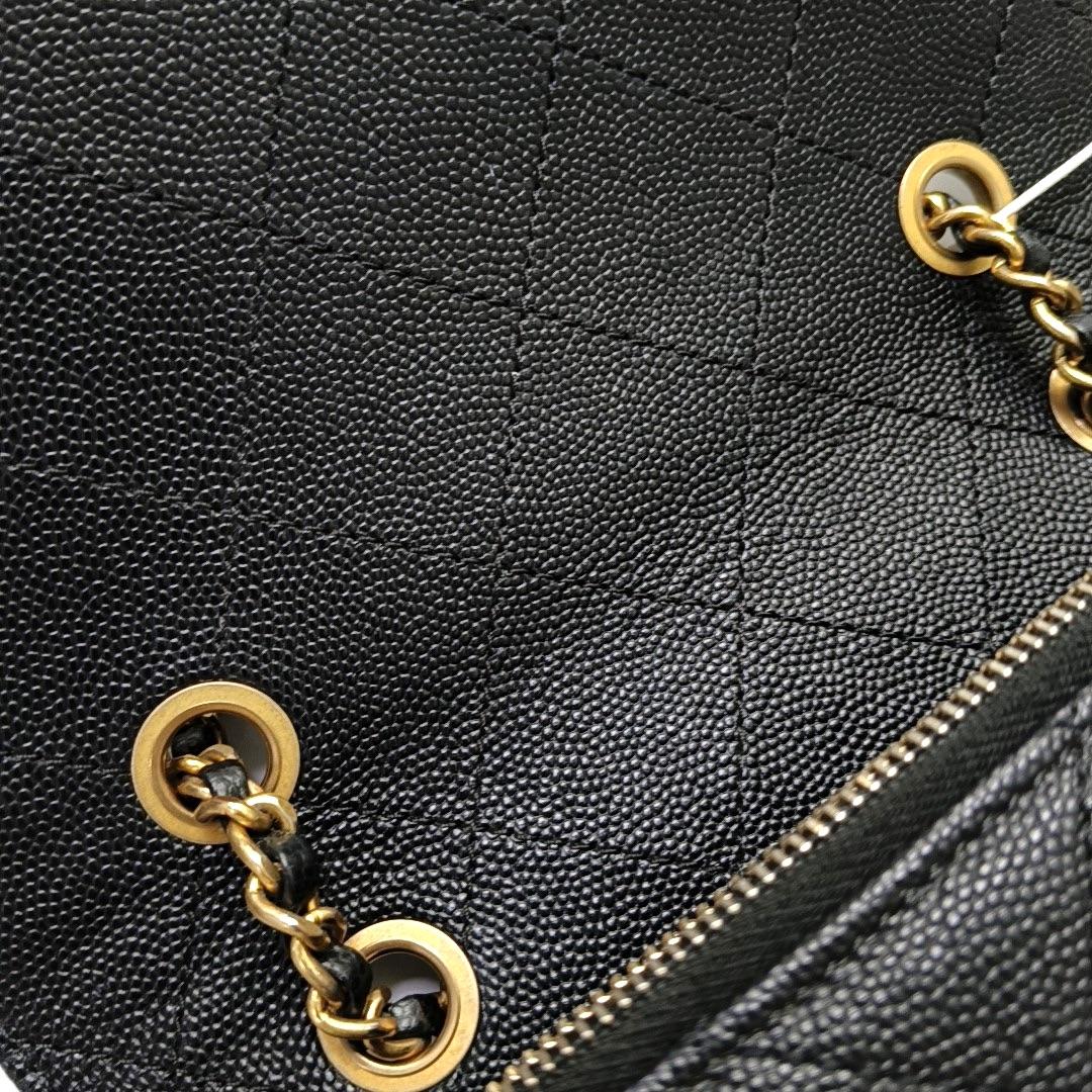 Chanel Lovely Ketten-Klappentasche aus schwarzem Kalbsleder mit goldener Hardware 2018-19 im Angebot 3