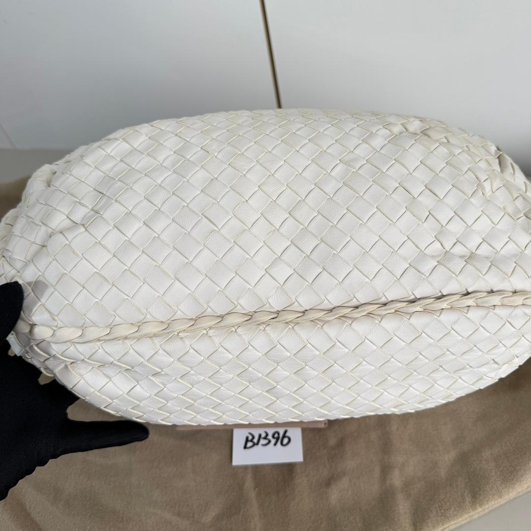 Bottega Veneta Belly Hobo Intrecciato in Nappa Bianca Medio 40cm in vendita 1