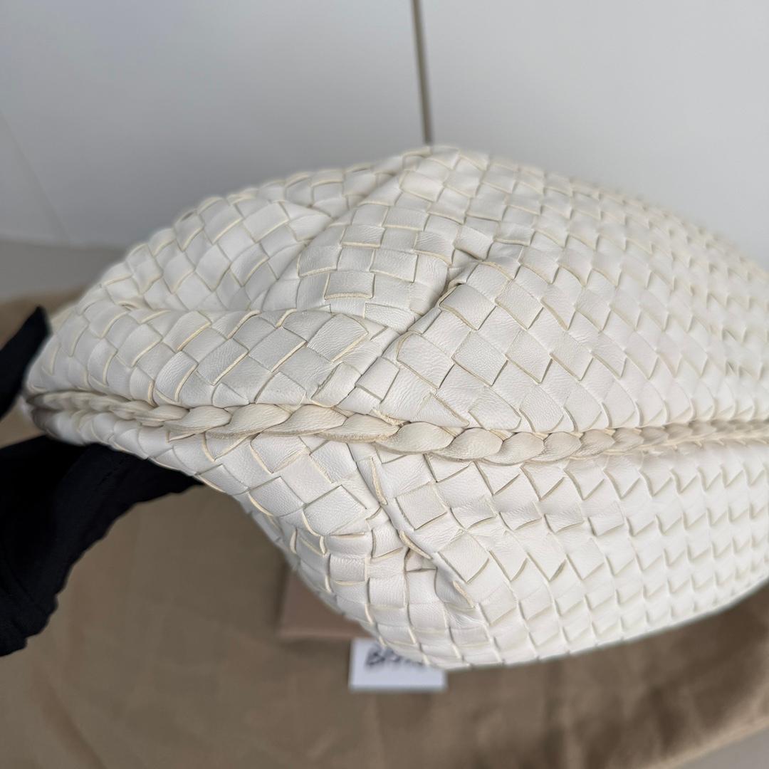 Bottega Veneta Belly Hobo Intrecciato in Nappa Bianca Medio 40cm in vendita 10