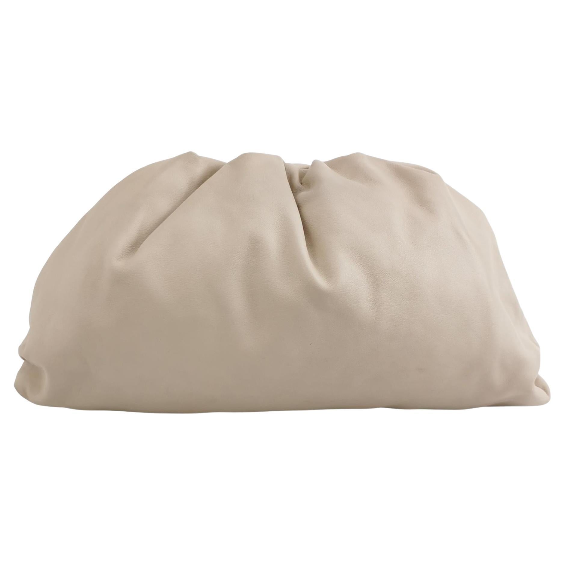 Bottega Veneta Pouch Pelle di vitello Bianco Ecrù Grande in vendita