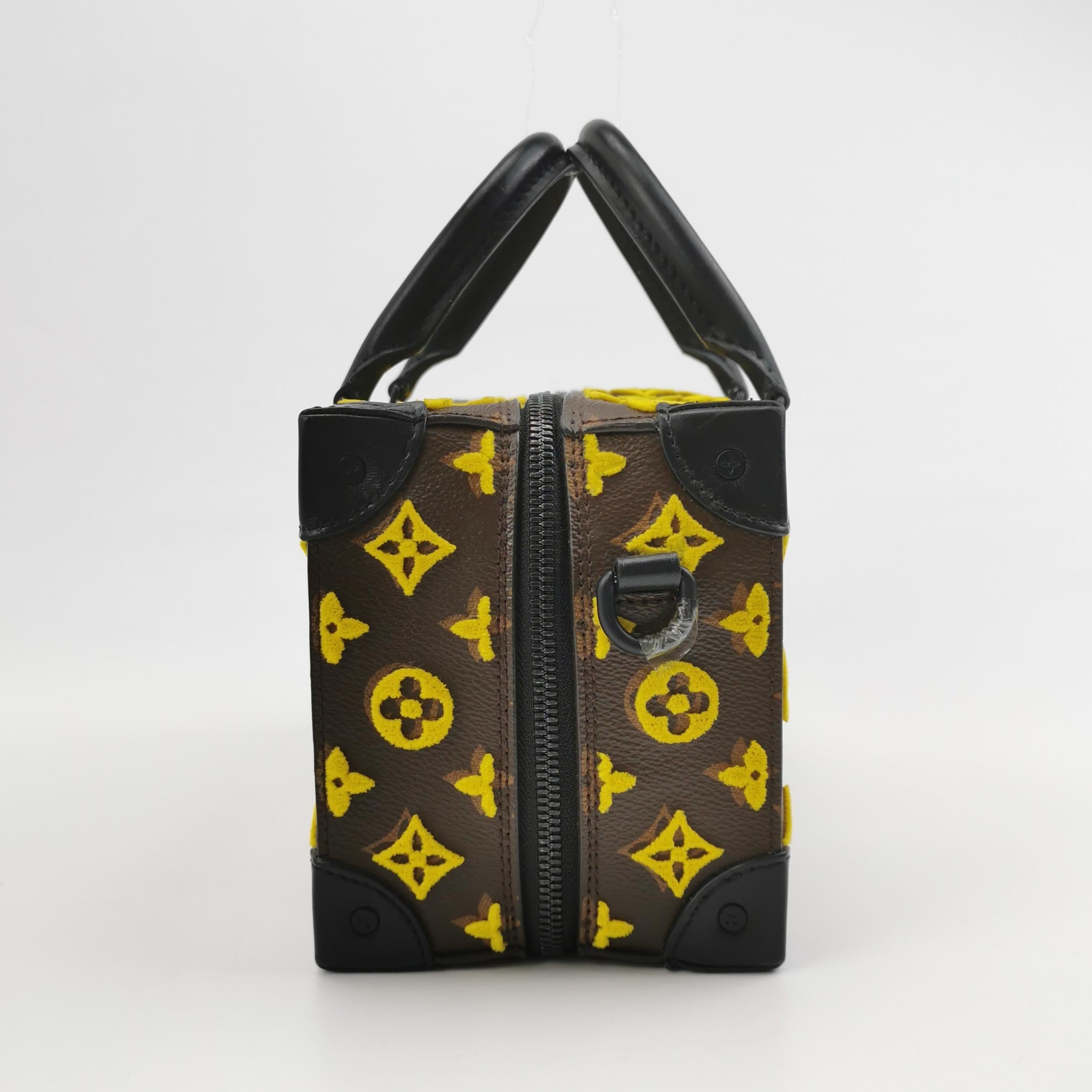 Louis Vuitton Soft Trunk Speedy Monogram Tuffetage Gelb (Schwarz) im Angebot