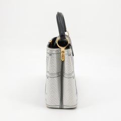 Louis Vuitton x Fornasetti : sac Capucines BB en cuir de veau à motif architectural, noir et blanc