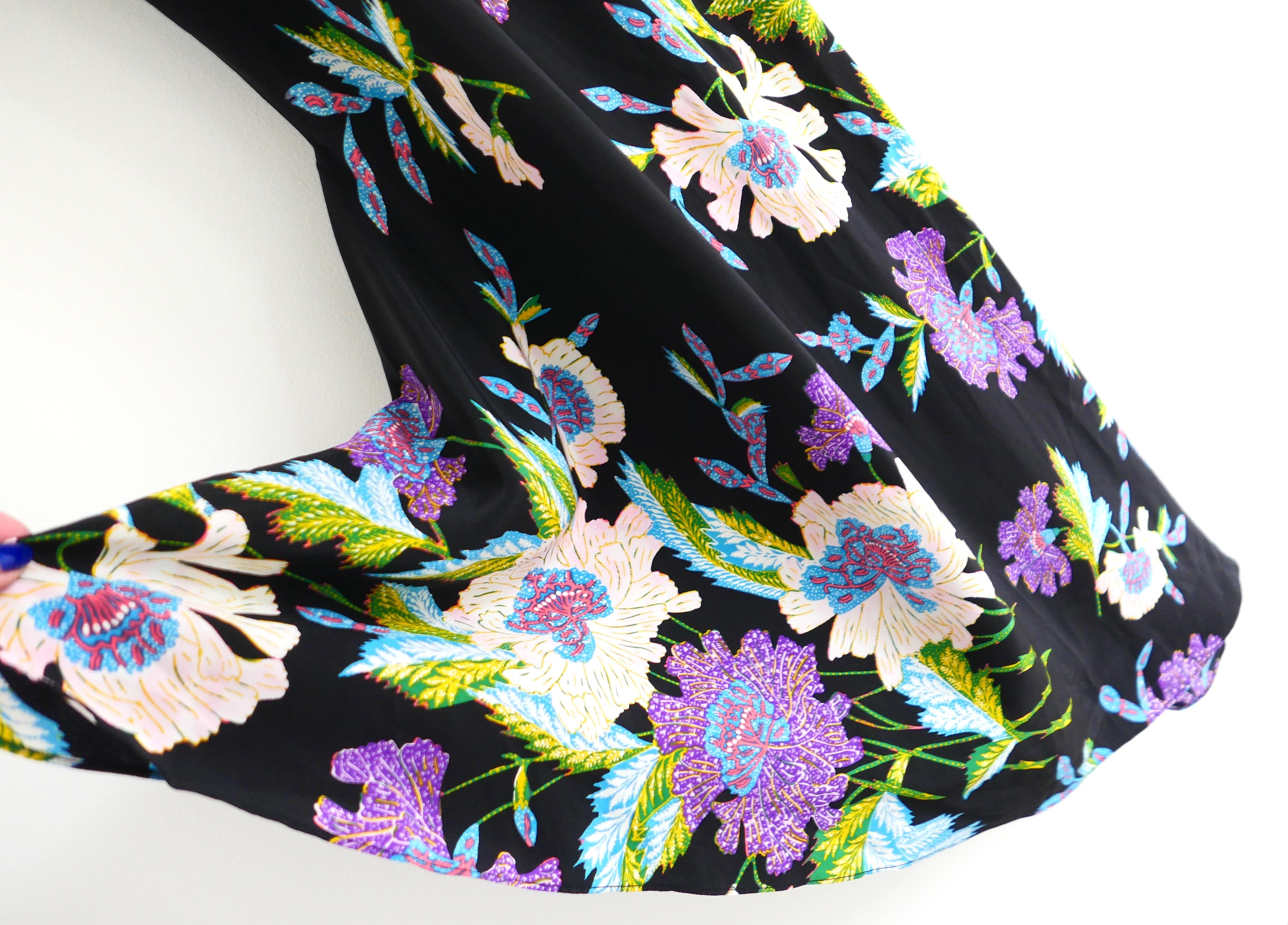 Noir Diane von Furstenberg - Robe en crêpe de Chine de soie à fleurs en vente