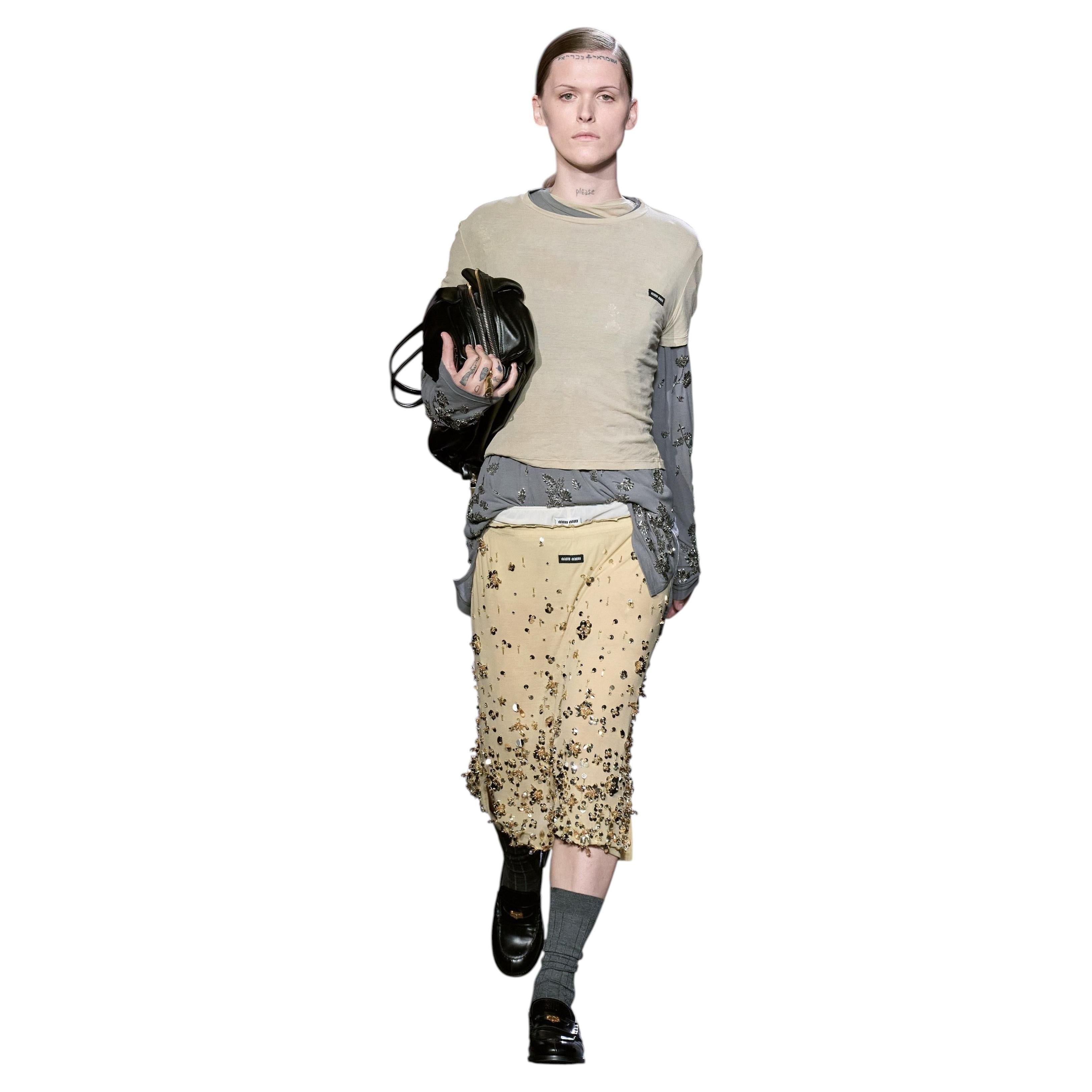 Jupe midi ornée Miu Miu, collection printemps 2023 en vente