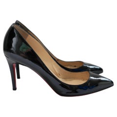 Christian Louboutin Pigalle Pumps aus Lackleder, schwarz
