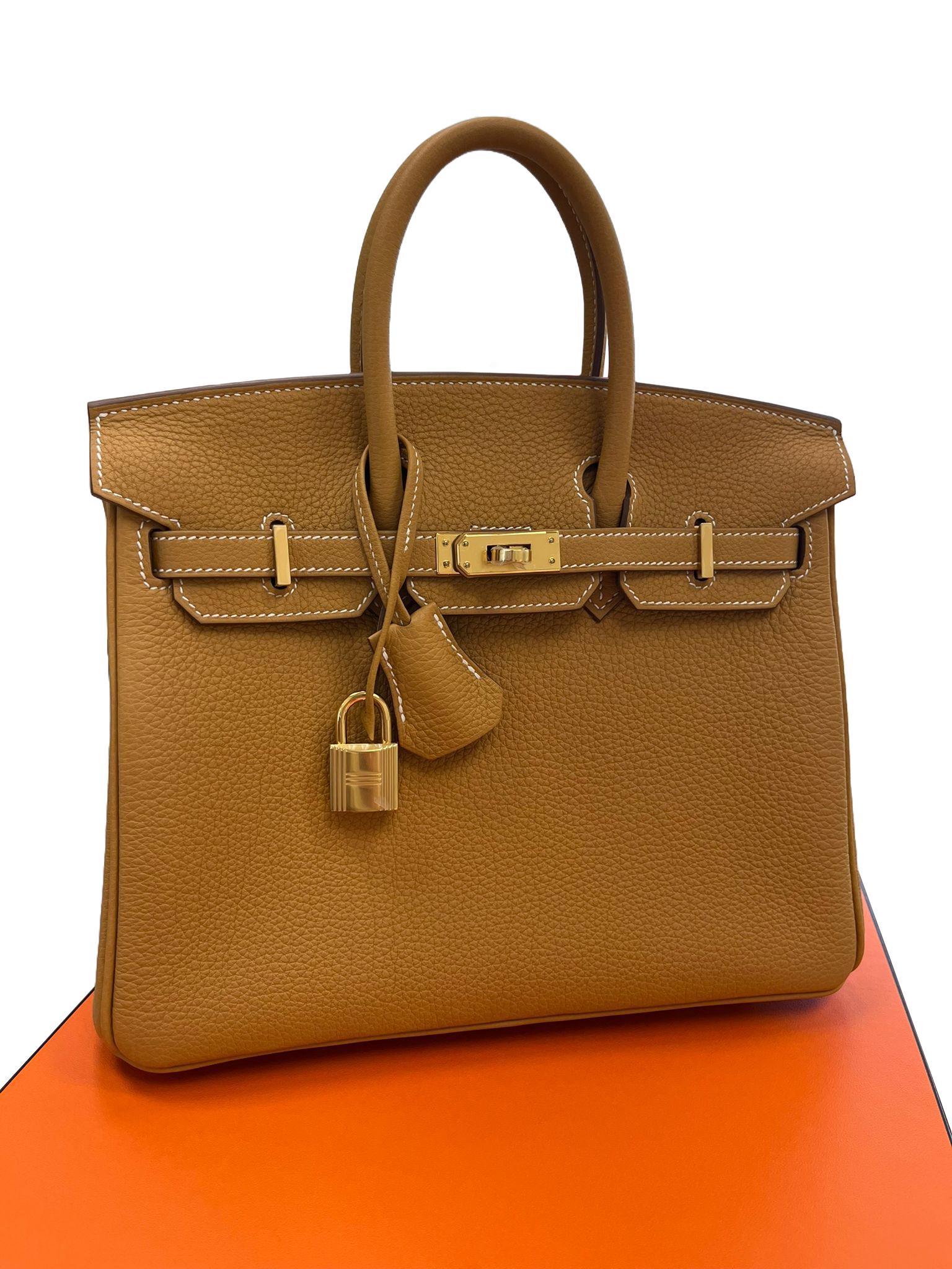 Hermes Birkin 25 Nature Sable Maurice Stamp W Gold Hardware Handbag en vente 6