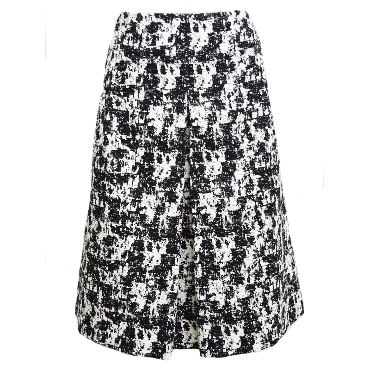 Oscar de la Renta Black and White Abstract Printed Aline Skirt  For Sale