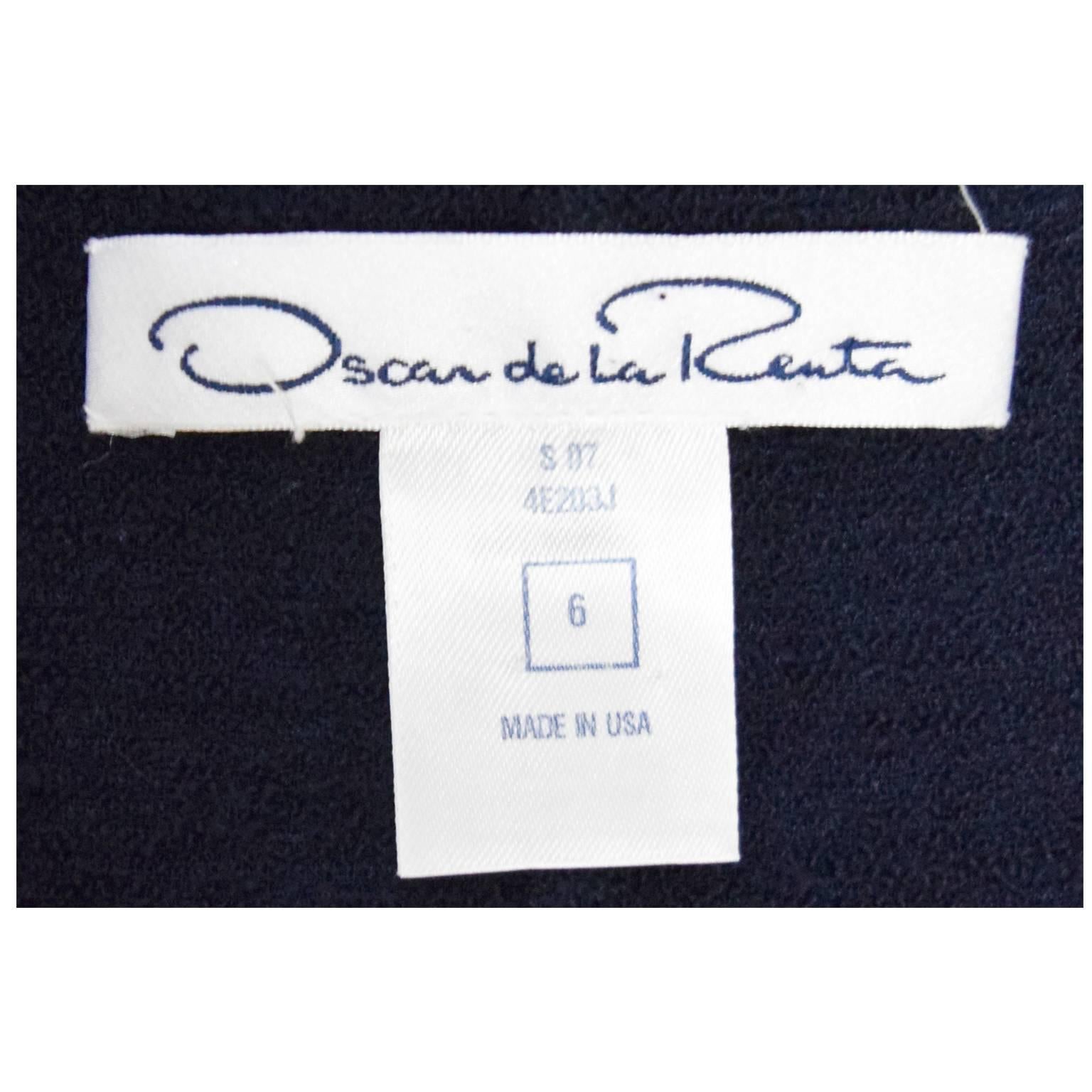 Women's Oscar de la Renta Navy Wool Short Sleeve Cardigan with Front Floral Embroidery For Sale