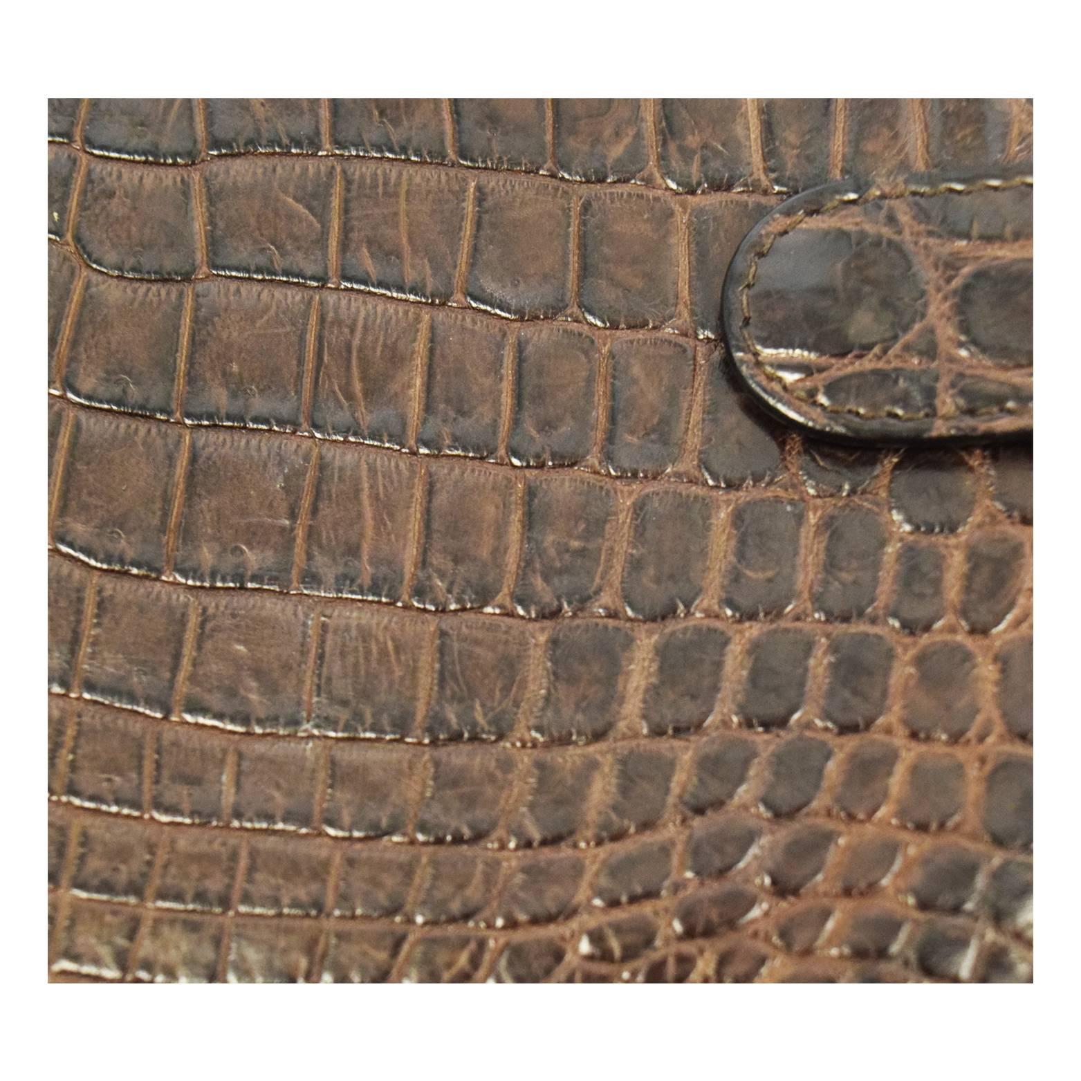 Bottega Veneta Brown Croc Skin Bi Fold Wallet  For Sale 2