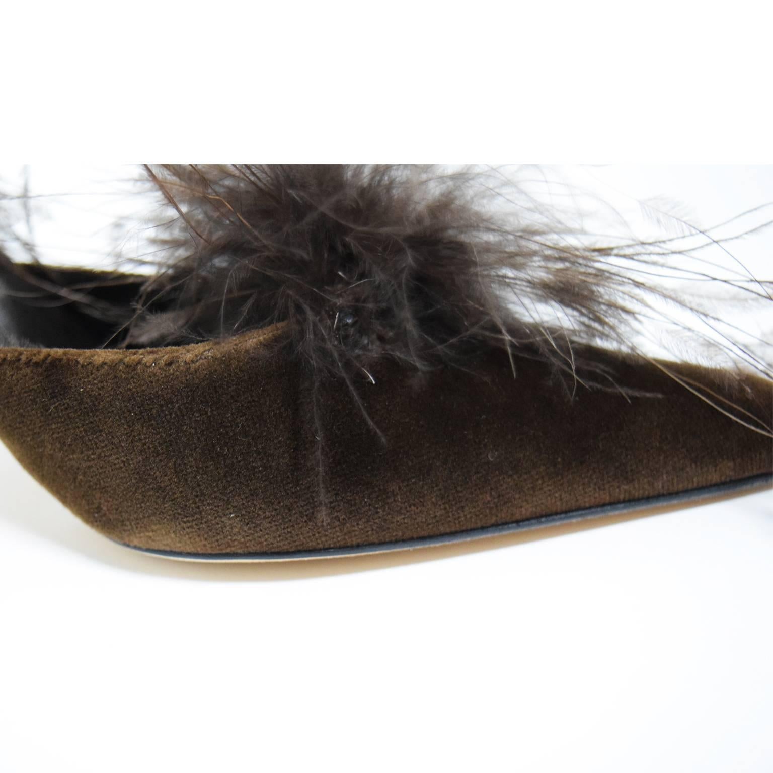 Rene Caovilla Feather Embellished Chocolate Brown Slide Mule In Excellent Condition For Sale In Henrico, VA