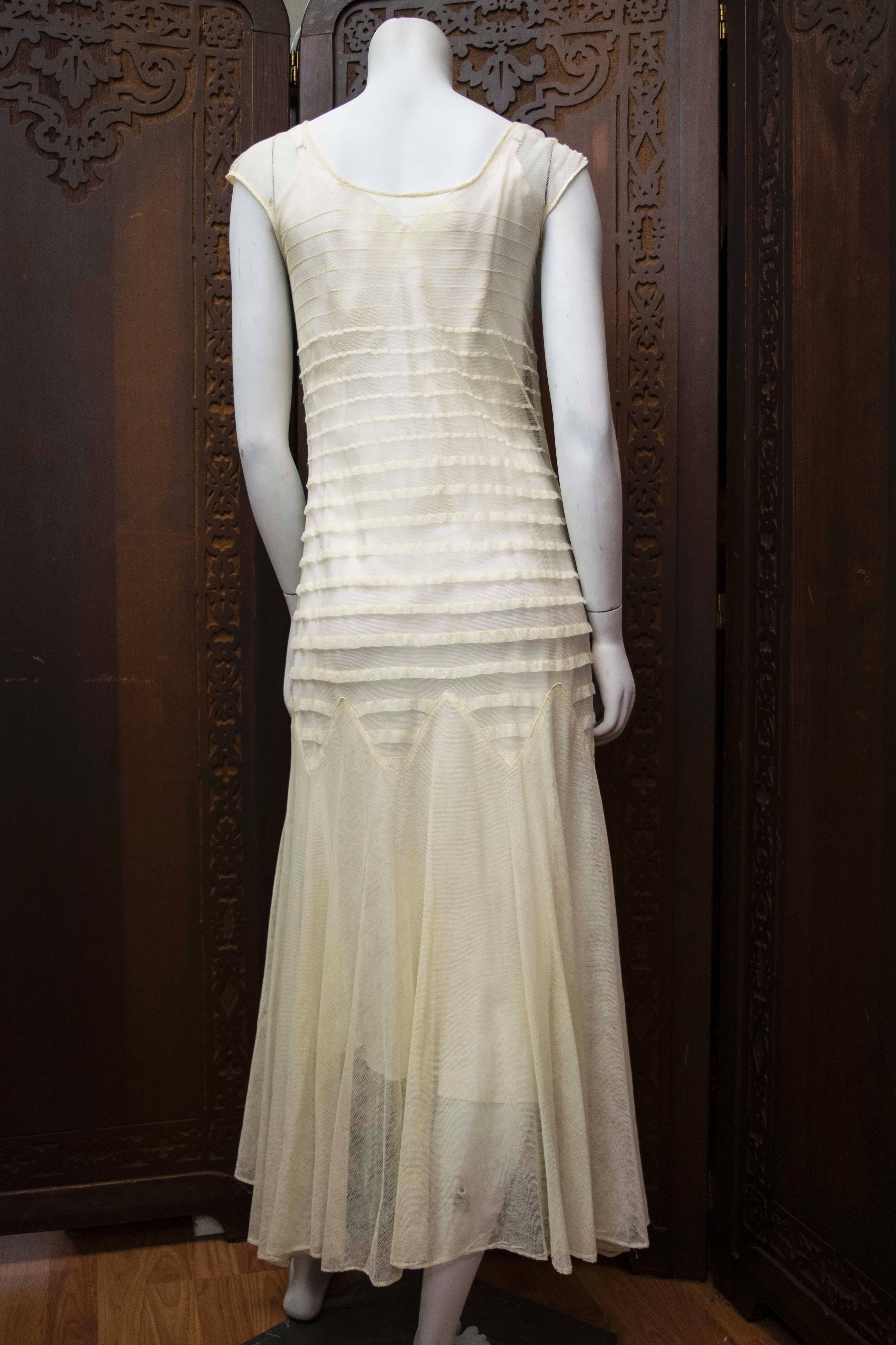 1930er Jahre Cremefarbenes Spitzen-Hochzeitskleid im Zustand „Hervorragend“ im Angebot in San Francisco, CA