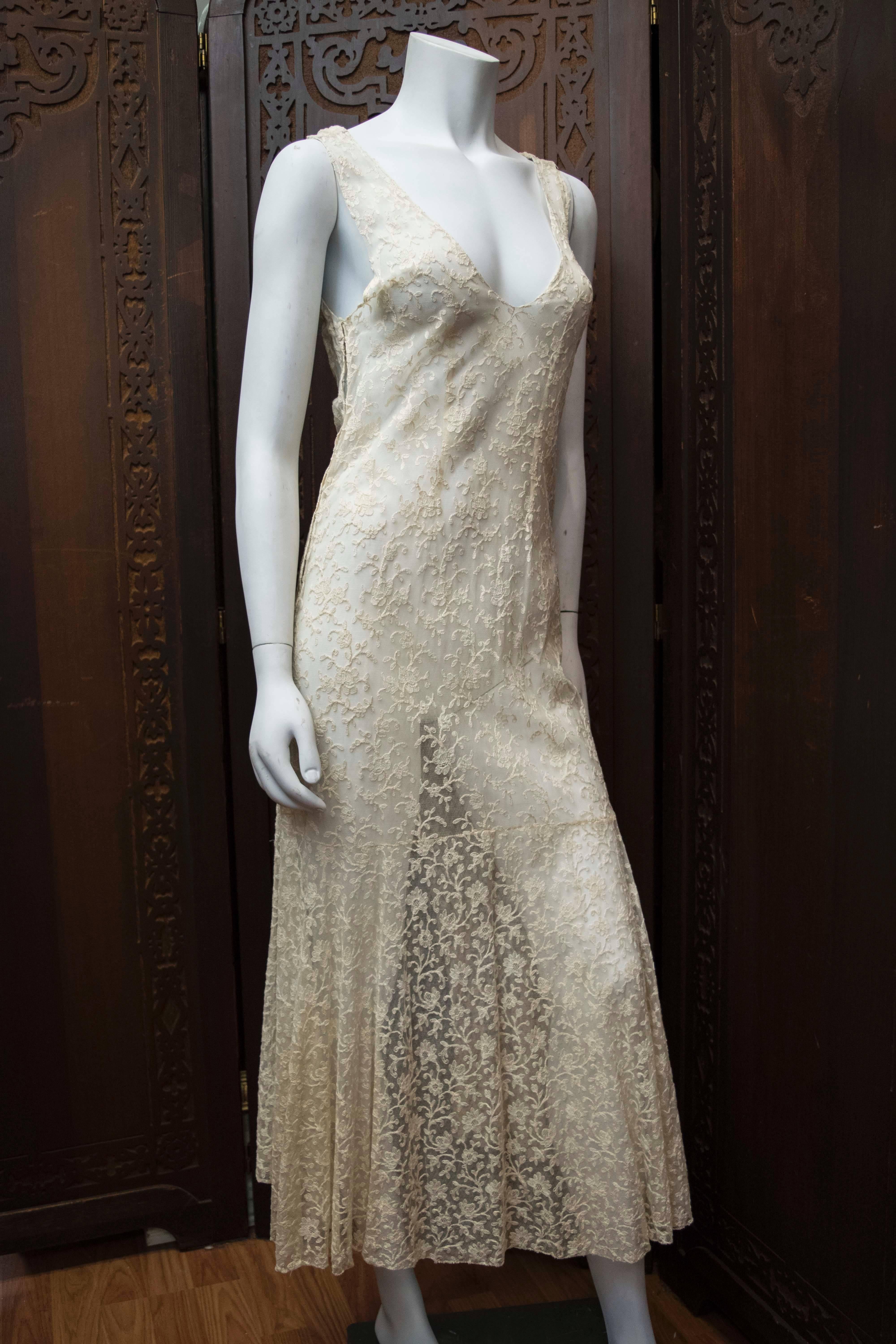 1930s Embroidered Lace Dress In Good Condition In San Francisco, CA