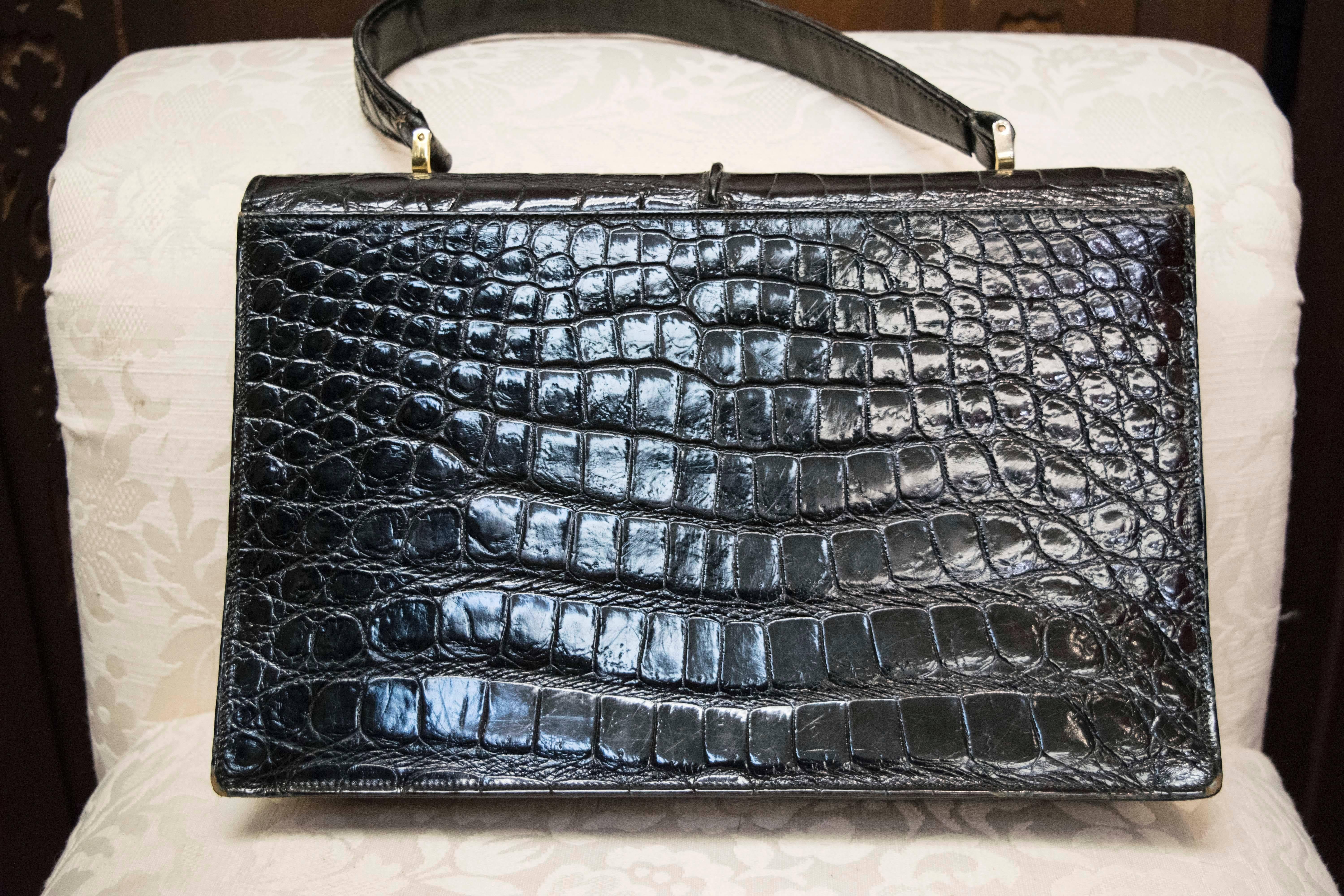 1960s Saks Fifth Avenue Black Alligator Handbag  In Good Condition In San Francisco, CA