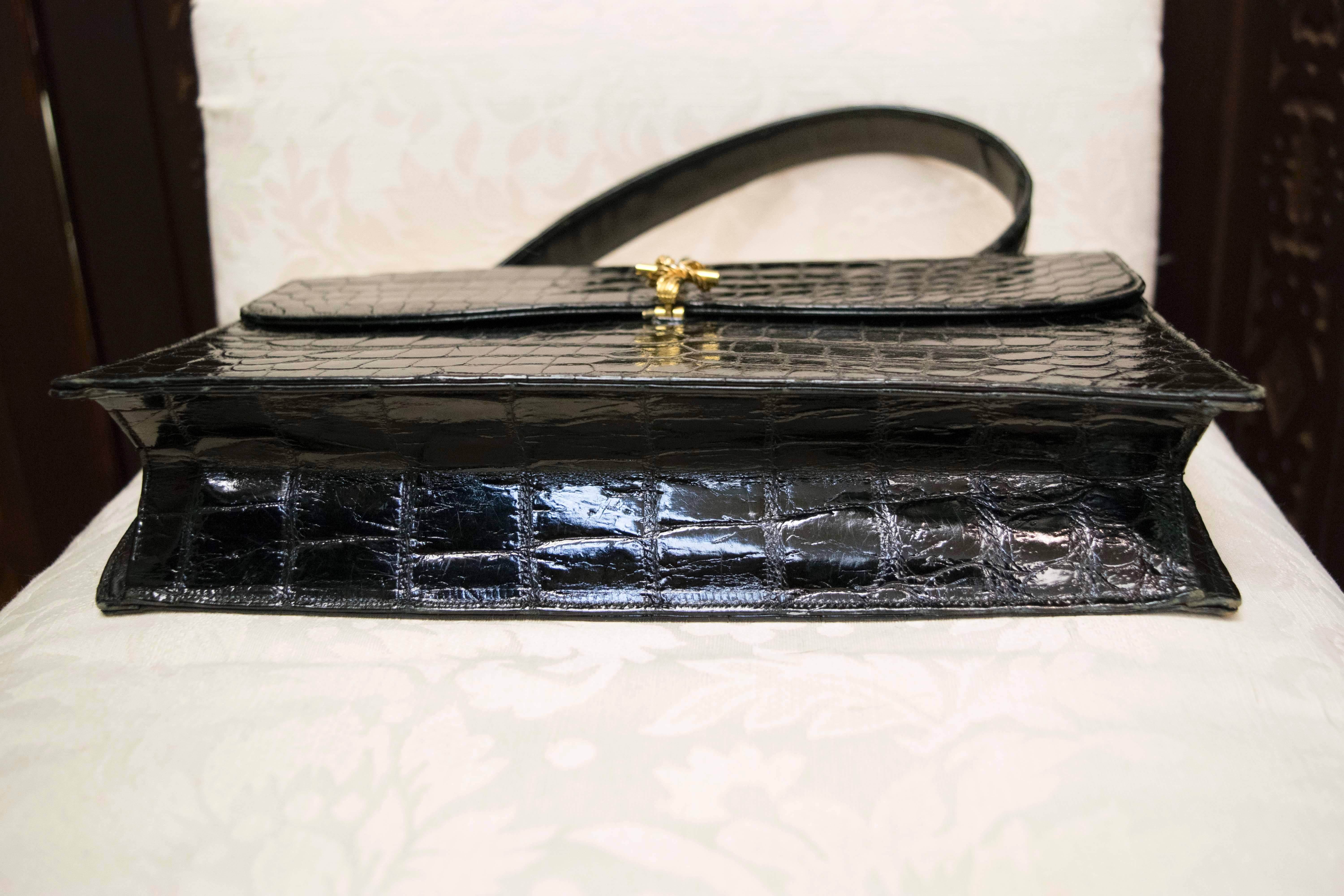 1960s Saks Fifth Avenue Black Alligator Handbag  2
