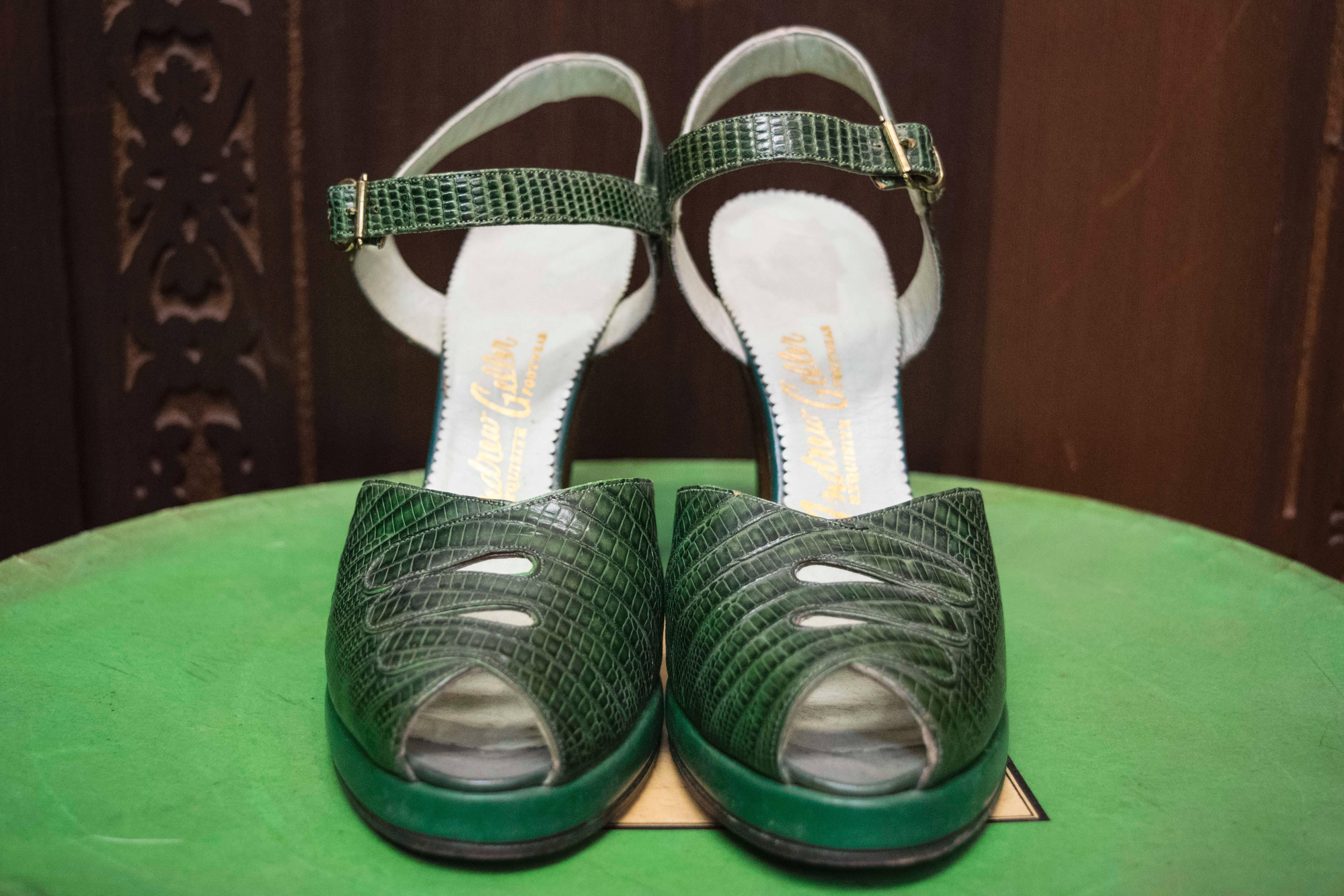 1940s Green Lizard Platform Shoes

Size 5.5 US
