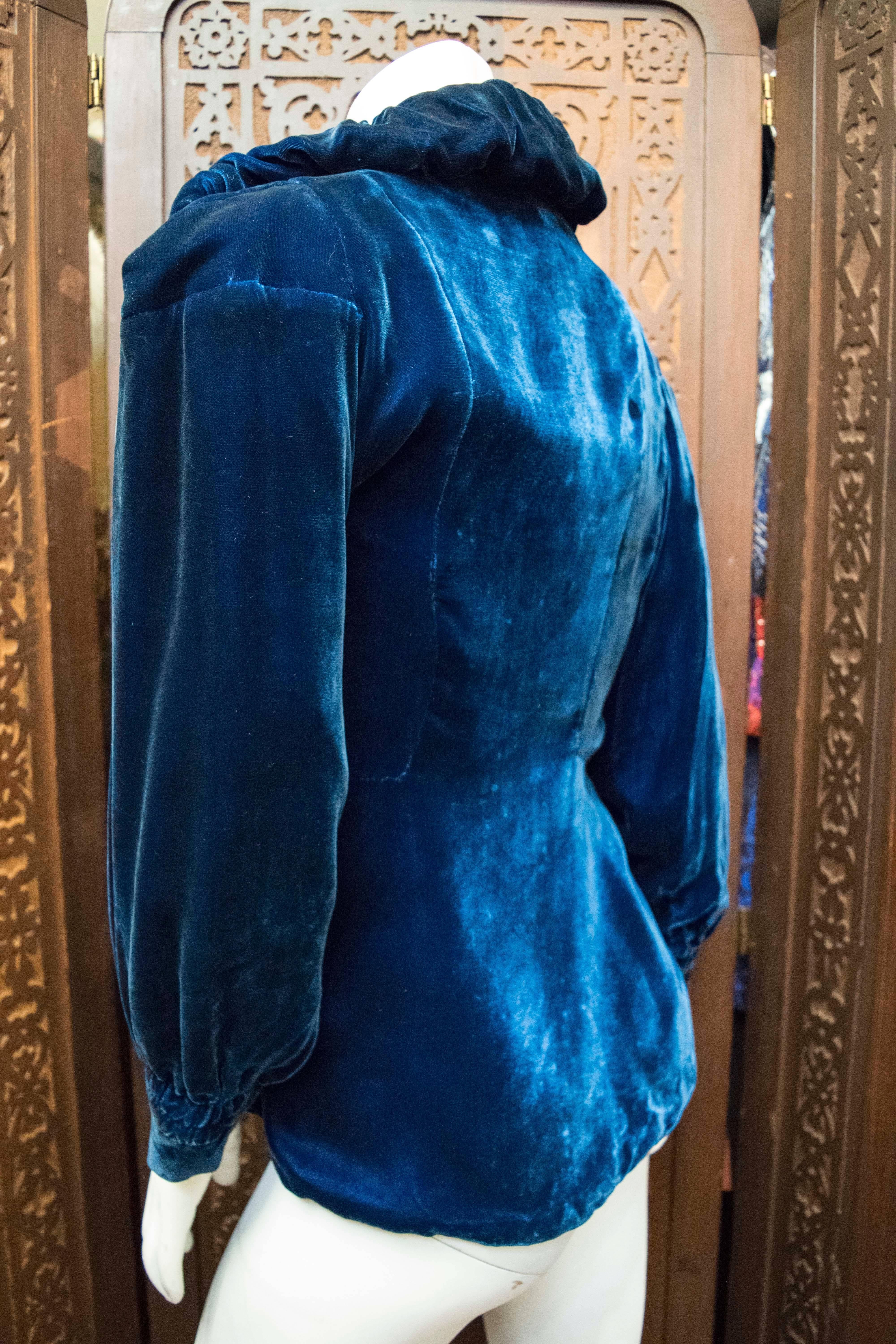 1930s Cropped Blue Velvet Opera Jacket  In Excellent Condition In San Francisco, CA