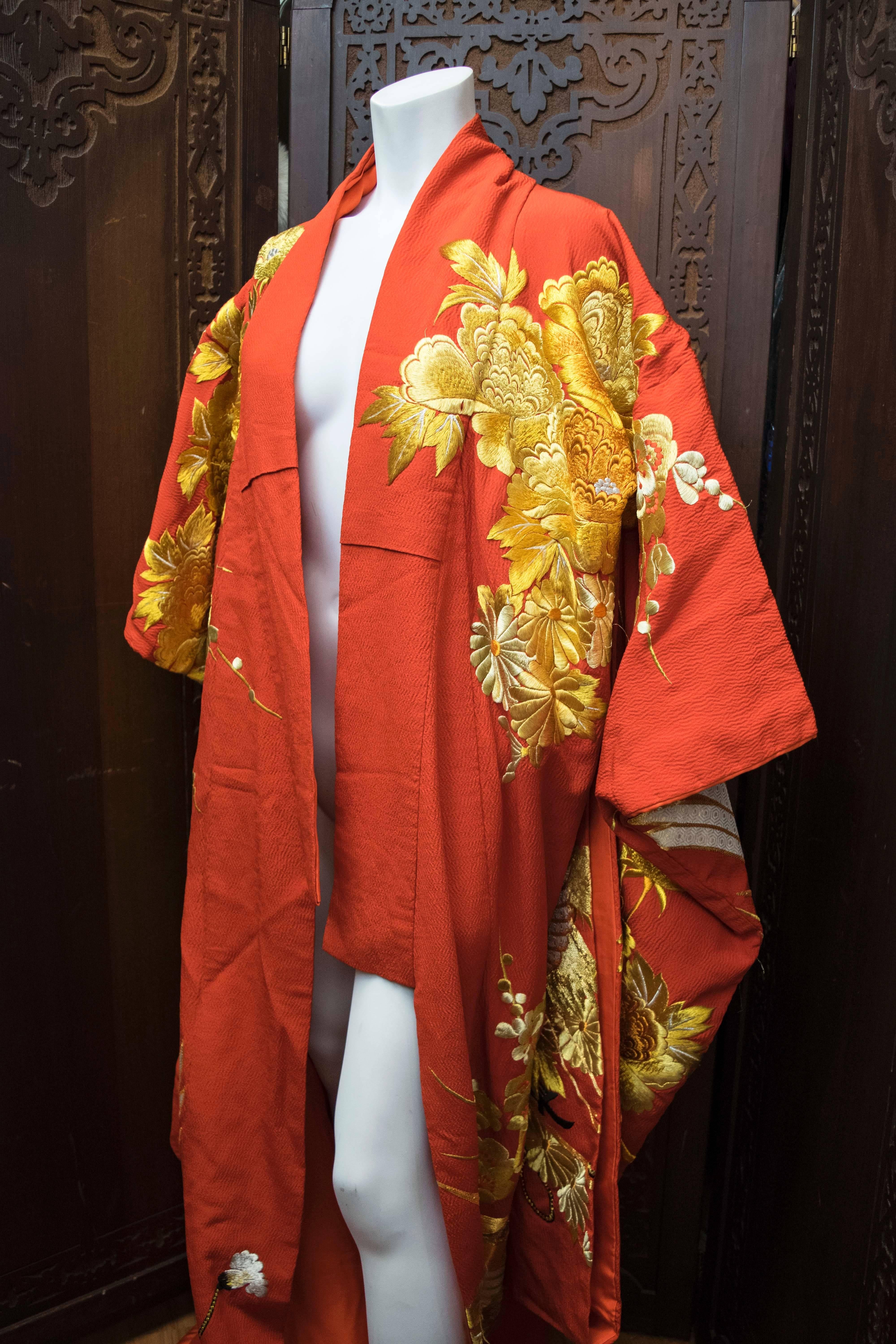 kimono red and gold