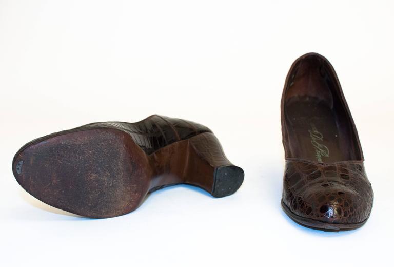 40s Dark Chocolate Brown Round Toe Heels For Sale at 1stDibs