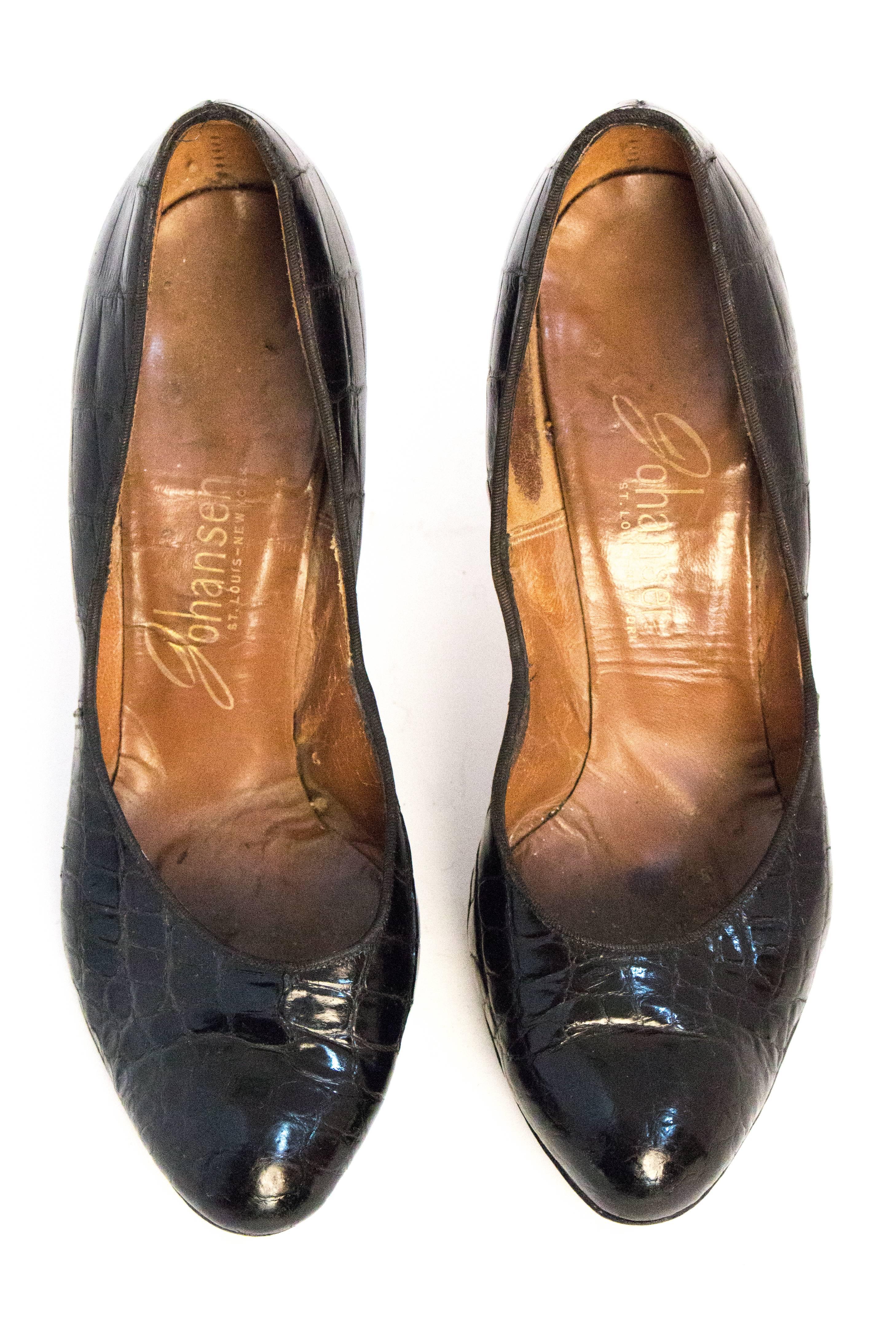 Noir Chaussures à talons hauts en alligator noir des années 50 
