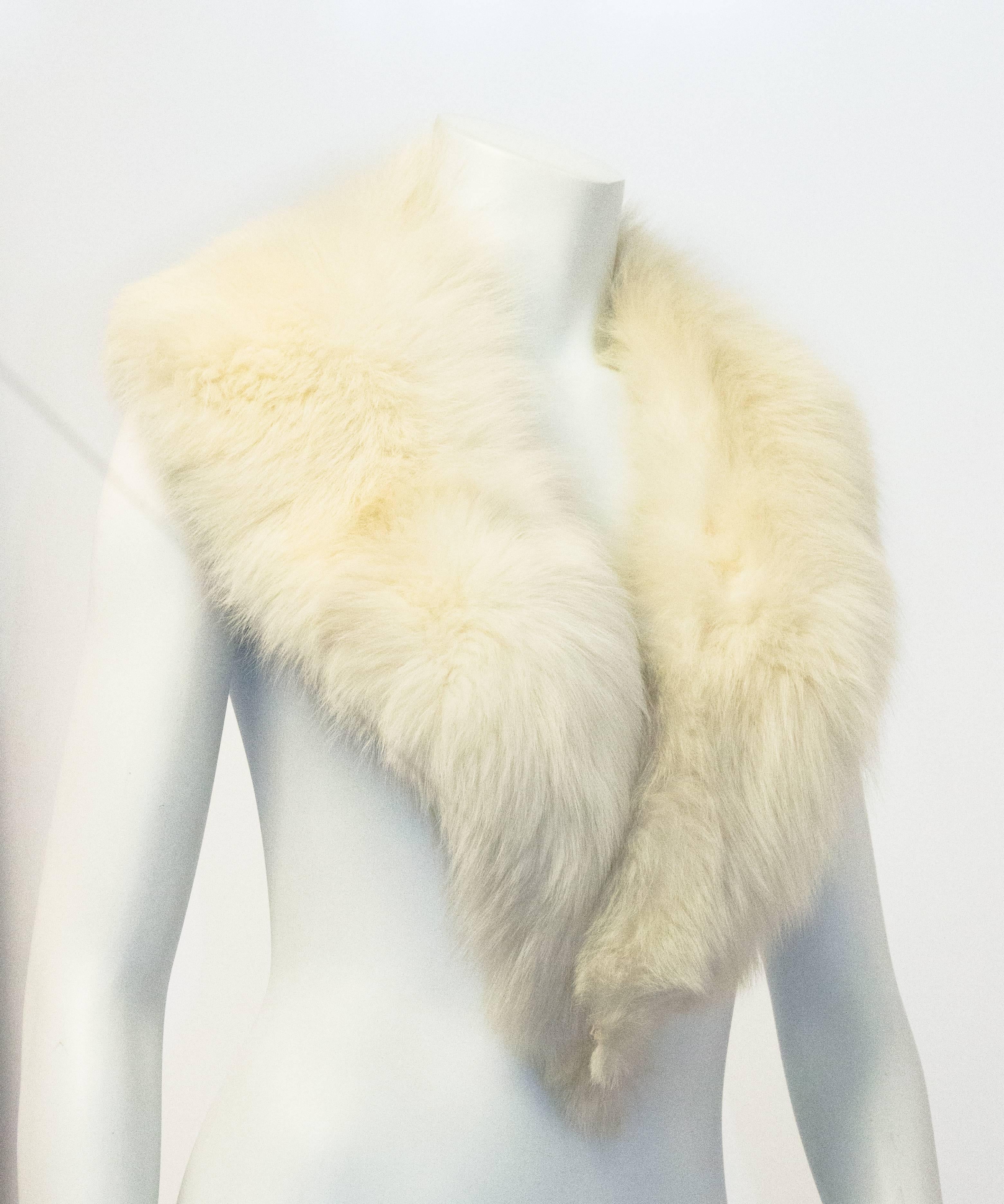 Vintage Cream Fox Collar In Good Condition In San Francisco, CA