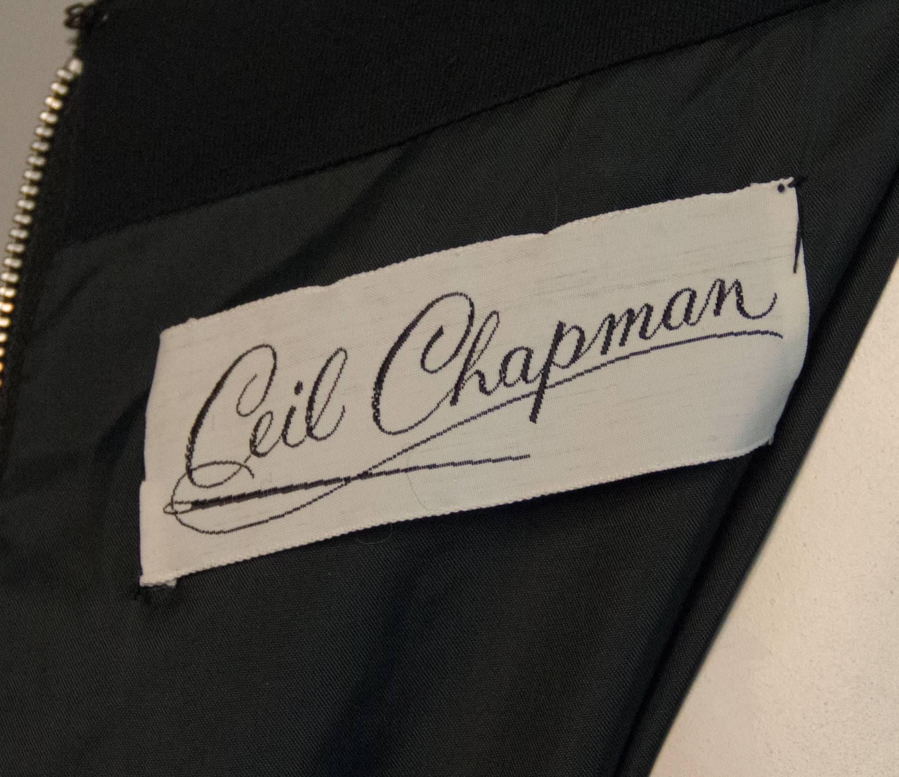 Noir Ceil Chapman - Robe en jersey de soie noire avec ornements en strass, années 70  en vente