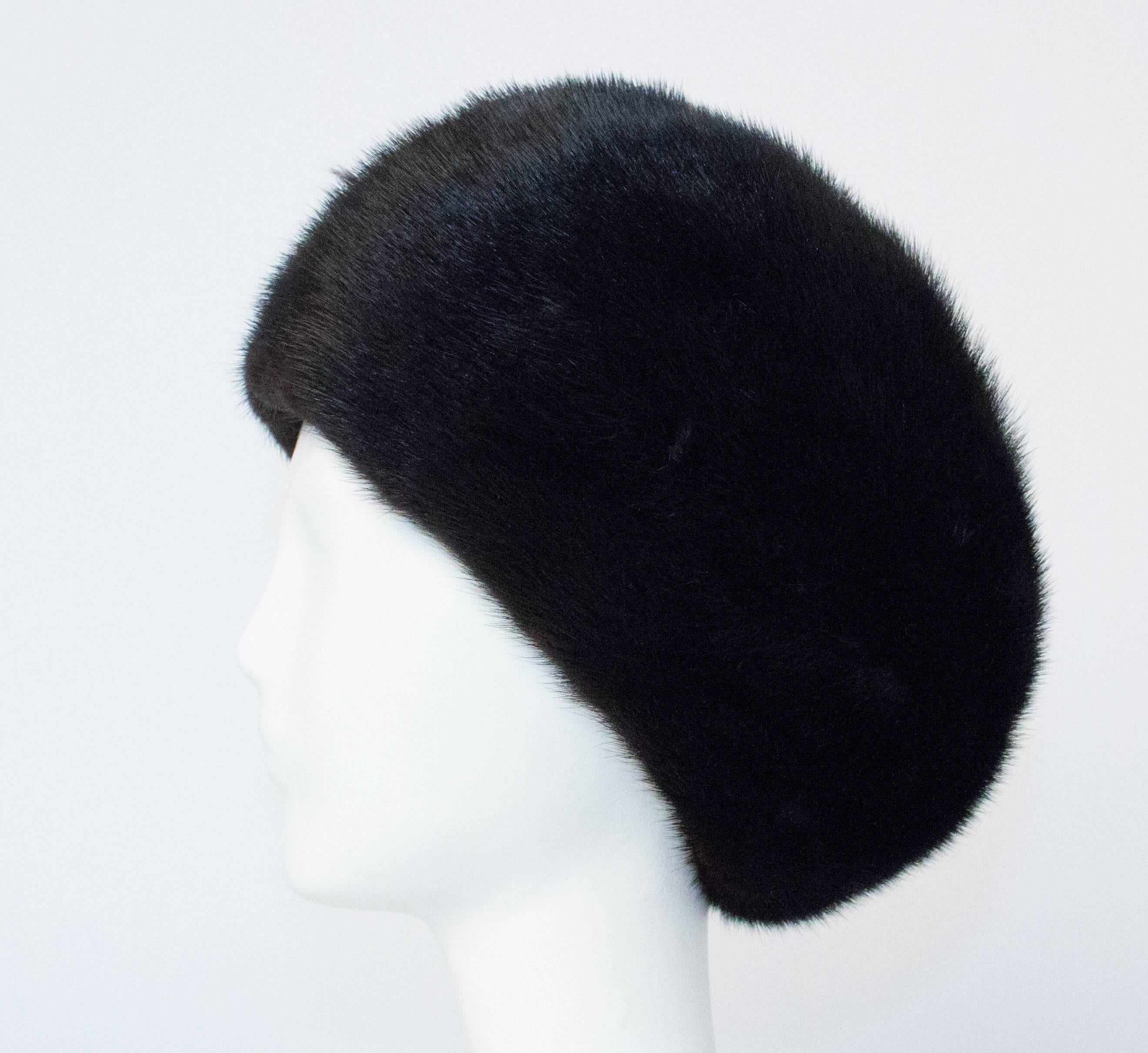 60s Style Ranch Mink Hat. Interior grosgrain band. Lined. 

Measurements:
22 1/4 interior circumference 