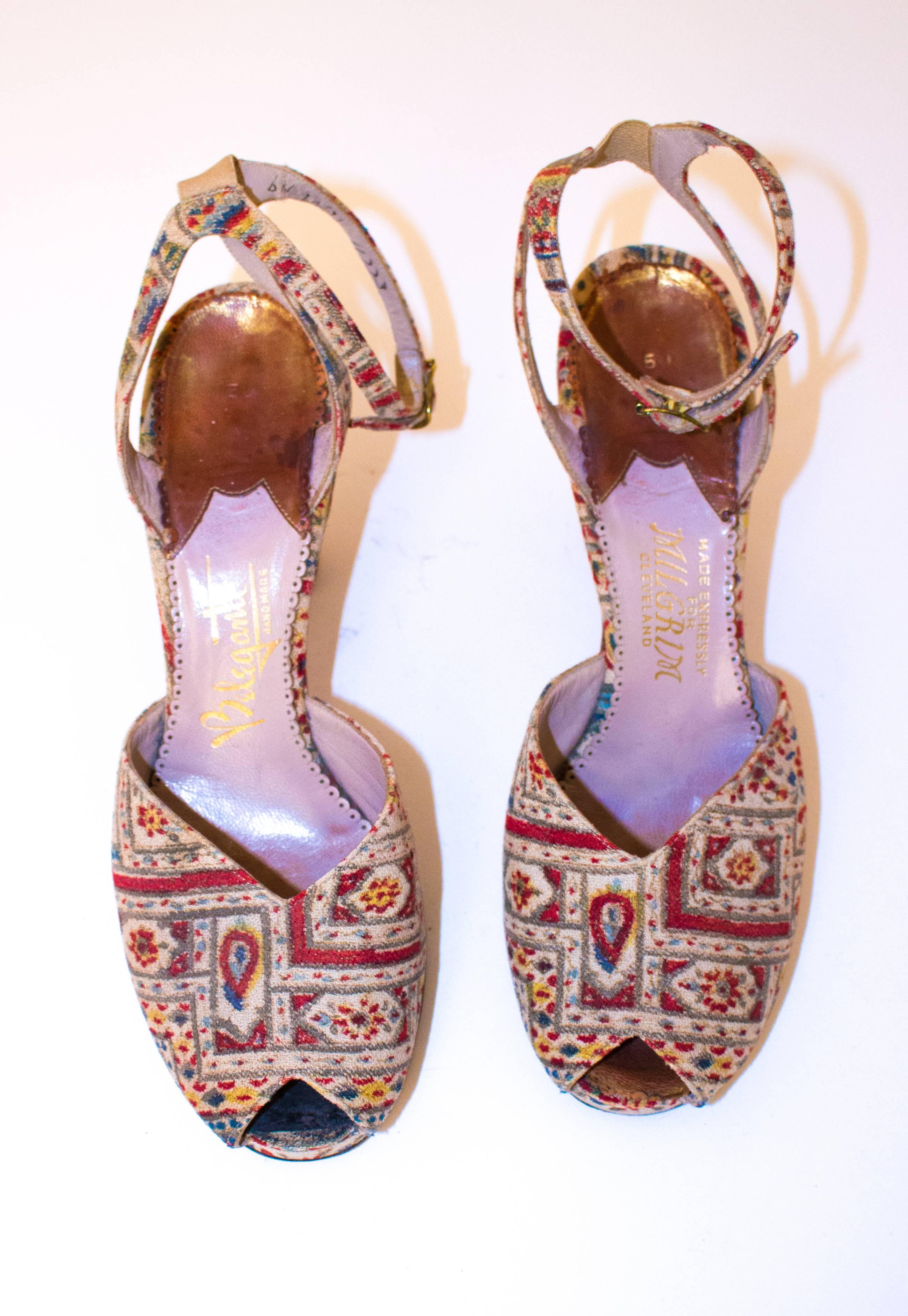 40s Exotic Print Peep-toe Heels. 

Measurements:
Insole: 9 1/8