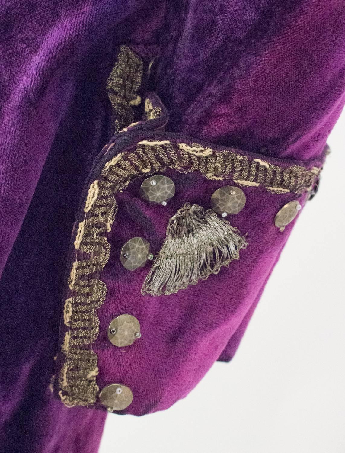 Edwardian Purple Velvet Louis XIV Pirate Prince Jacket with Jabot In Excellent Condition In San Francisco, CA