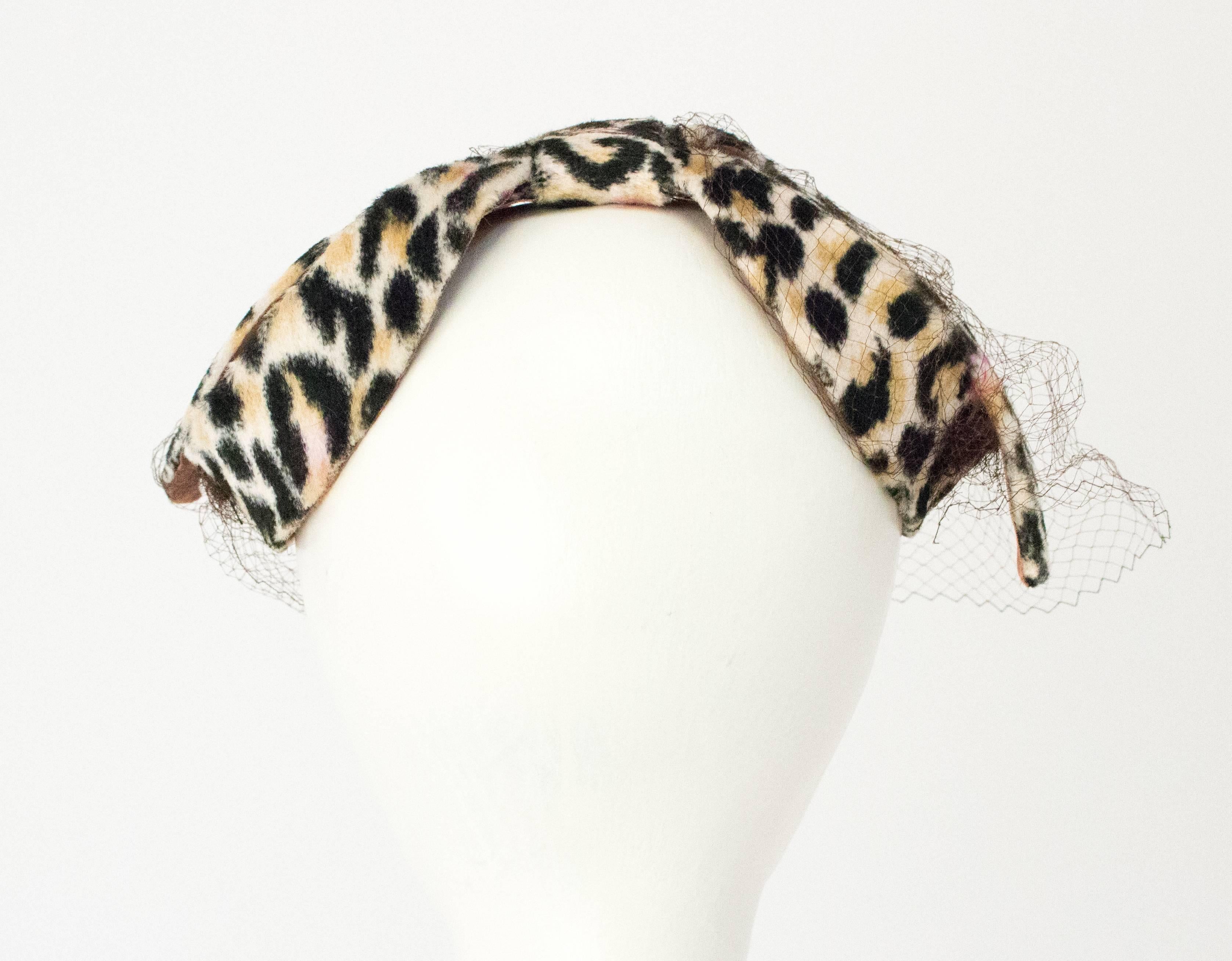 White 50s Velvet Leopard Print Bow Shaped Hat with Net