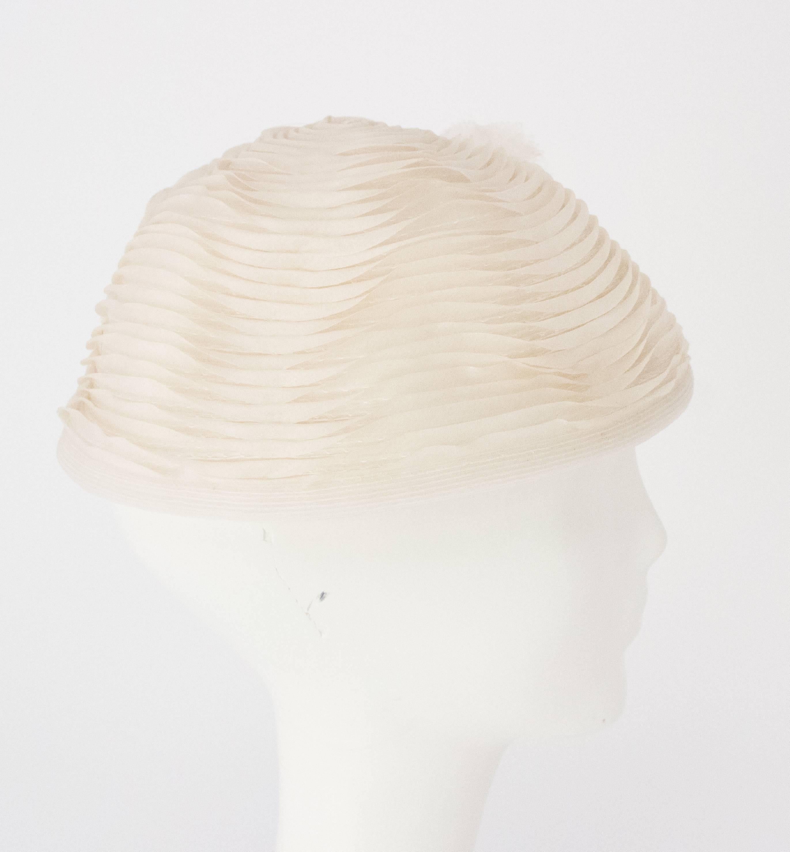 Women's 50s Schiaparelli White Organza & Horsehair Hat with Flower Adornment 