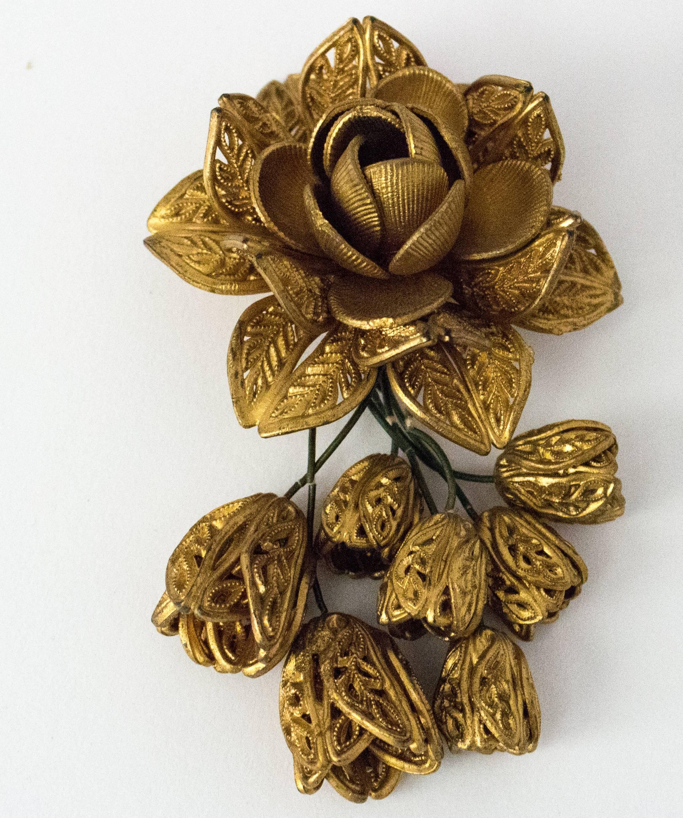 40s Flower Sweater Clip Vintage Plastic Painted Gold In Good Condition In San Francisco, CA