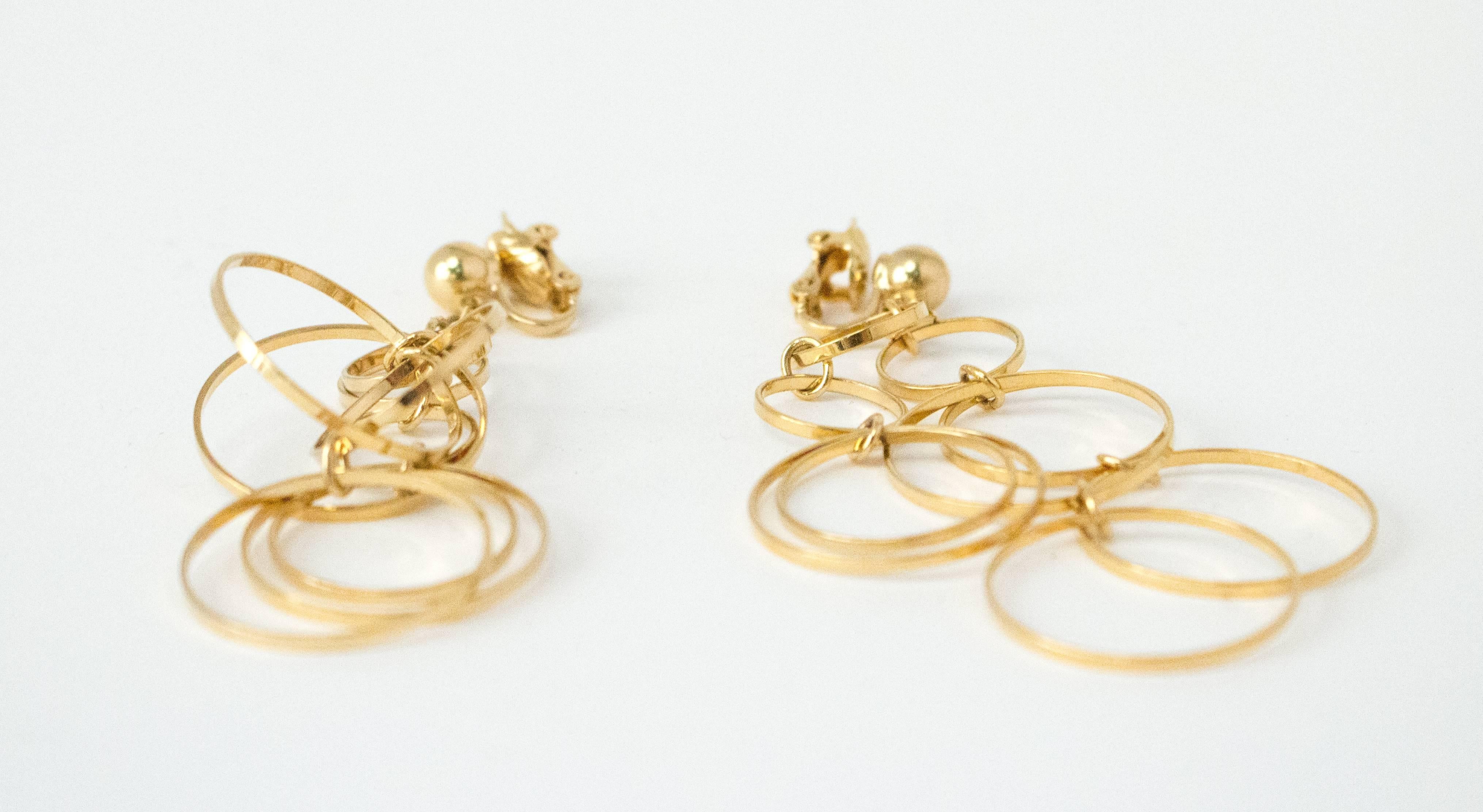 60s Gold Ring Chandelier Trifari Clip Earring In Excellent Condition In San Francisco, CA