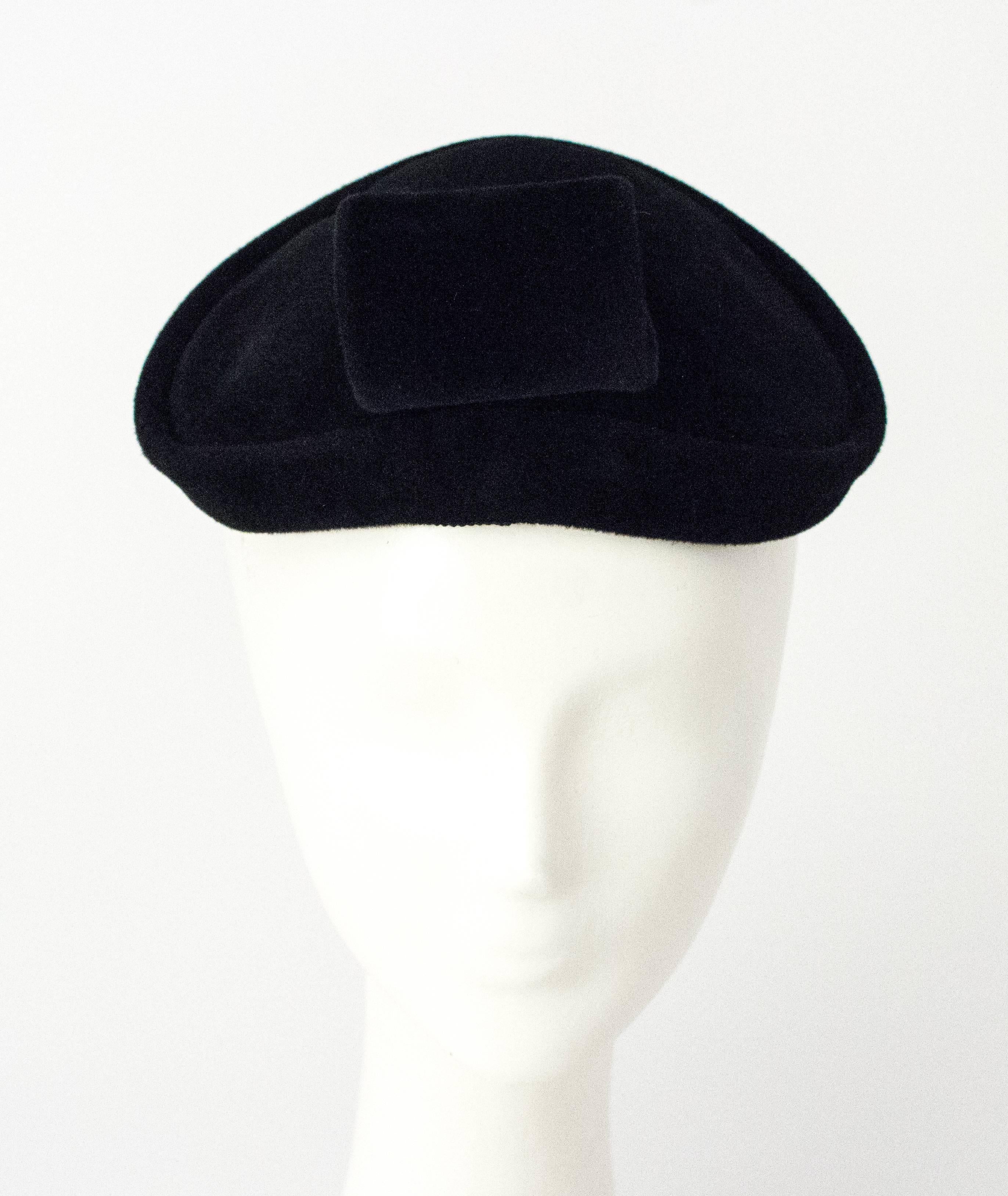 Women's 50s Velvet Curl Cocktail Hat