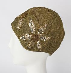 20er Jahre Handgefertigte Goldspitze Totenkopfmütze mit Pailletten Blumen