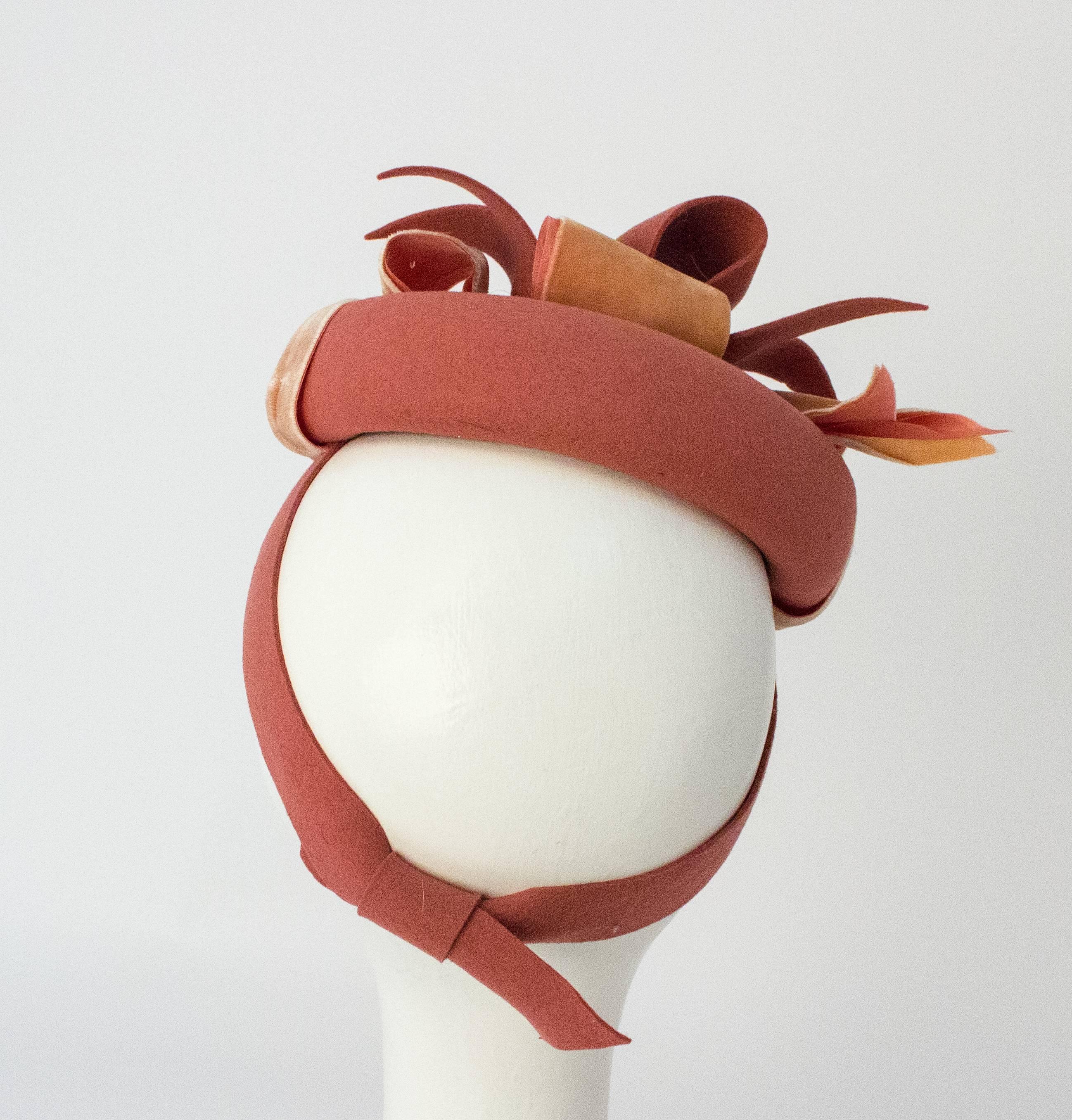 40s Dusty Rose Wool Felt Toy Hat In Good Condition In San Francisco, CA