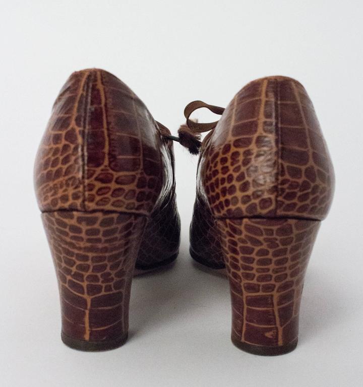40s Faux Crocodile Lace-Up Pump For Sale at 1stdibs