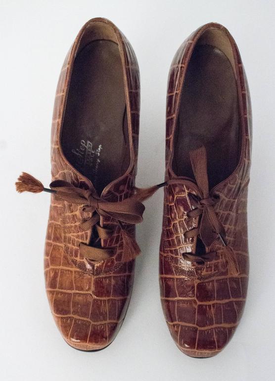 40s Faux Crocodile Lace-Up Pump For Sale at 1stdibs