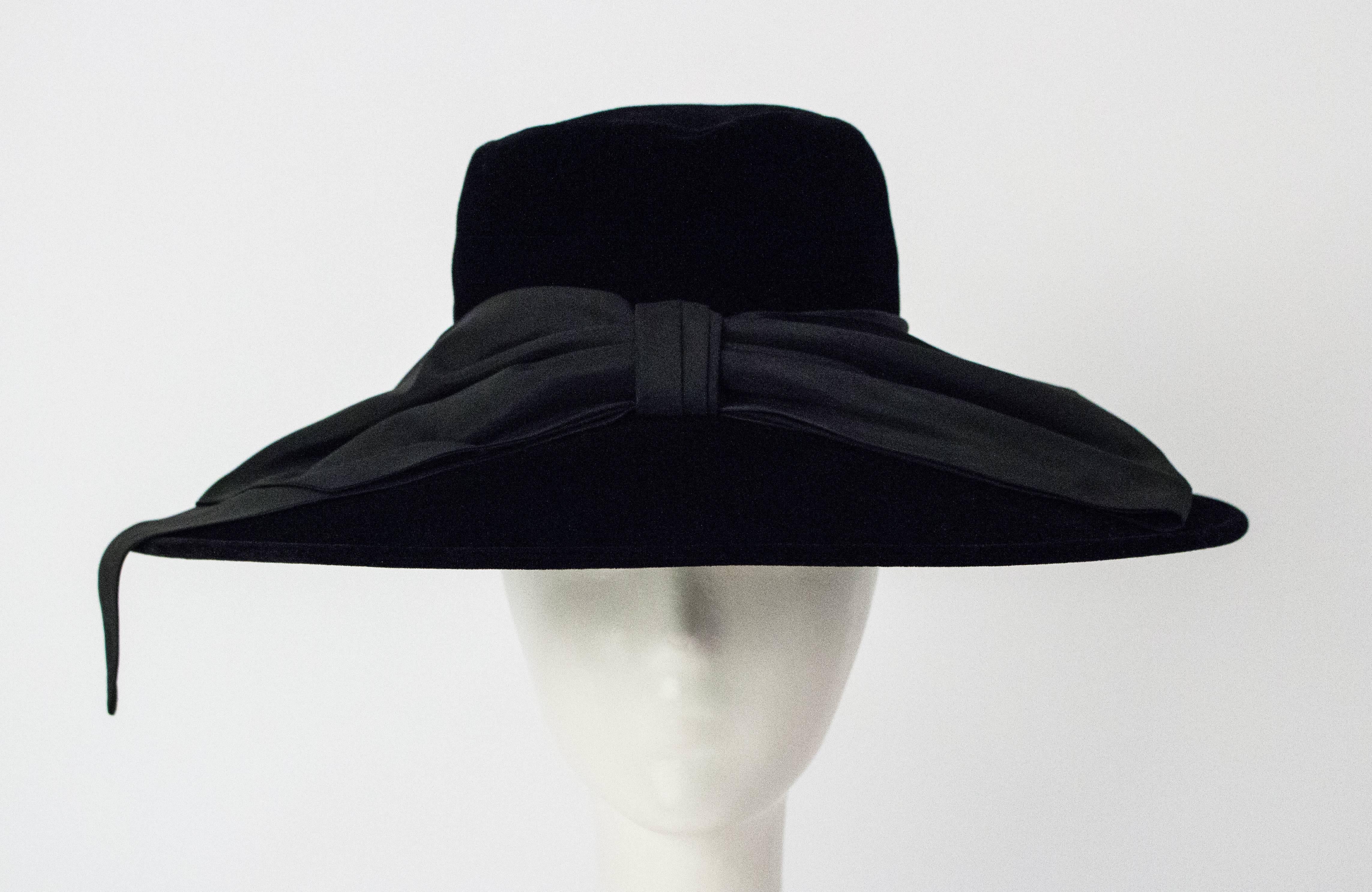 60s Black Velvet Bow Hat Audrey Hepburn Style  In Excellent Condition In San Francisco, CA