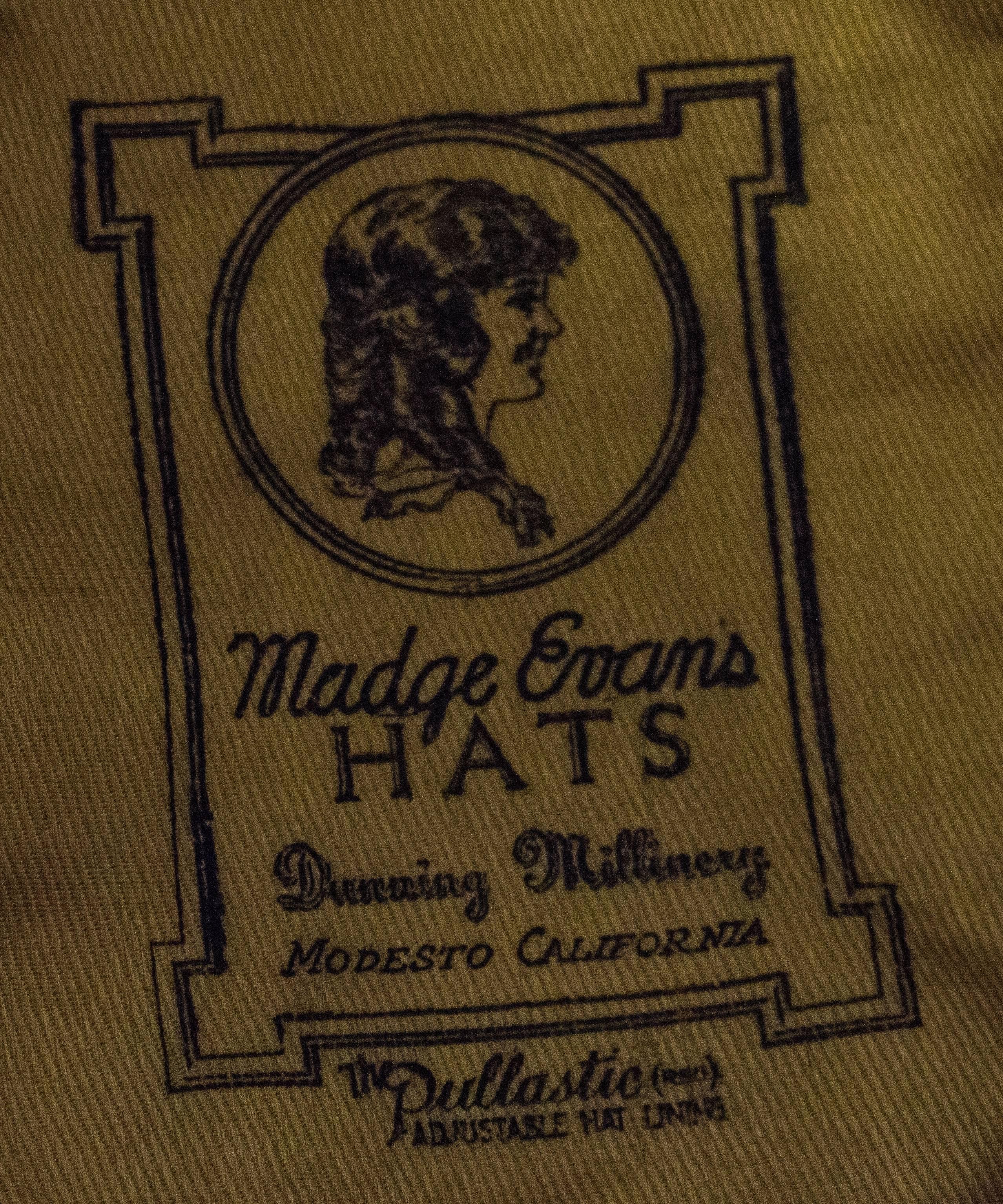 1900s Madge Evans Black Beaver Hat In Excellent Condition For Sale In San Francisco, CA