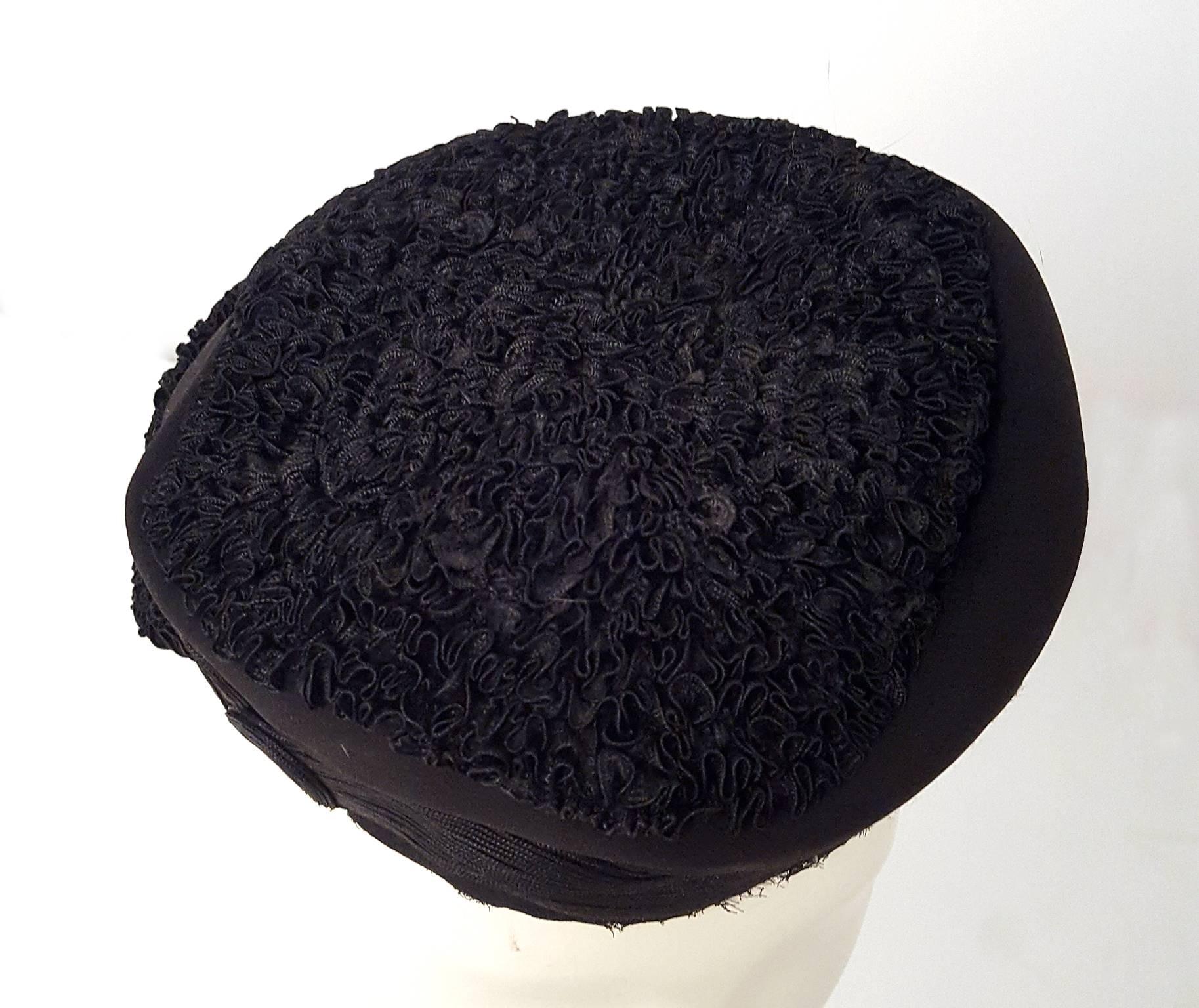 40s Ruffle Fashion Hat In Excellent Condition For Sale In San Francisco, CA