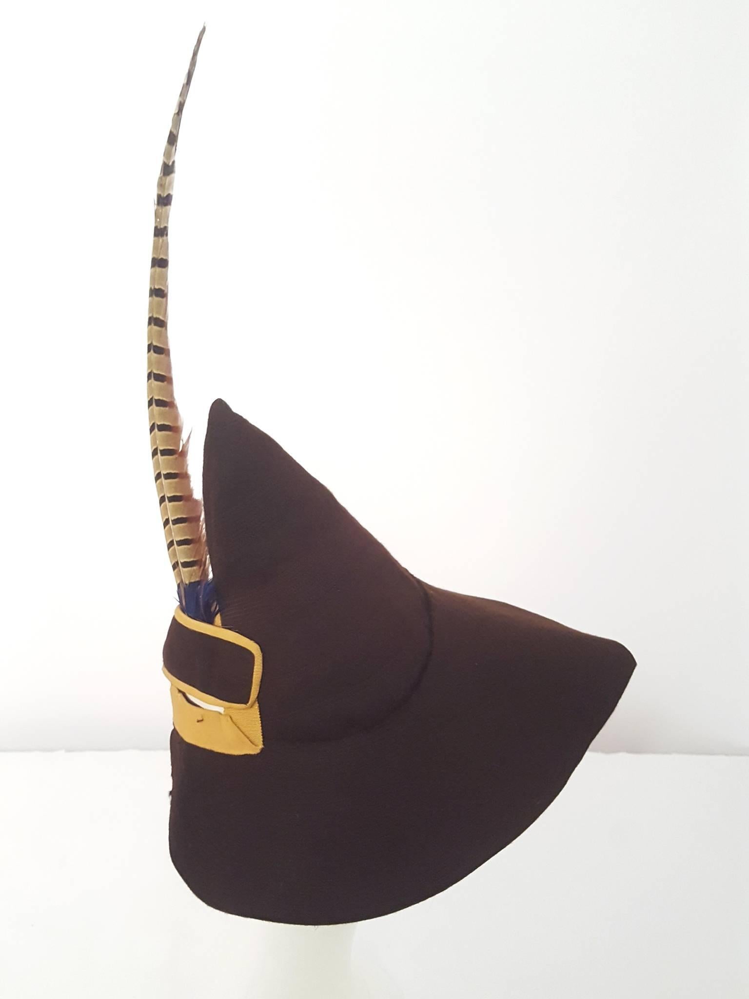 30s Brown Fashion Pheasant Feather Robin Hood Hat In Excellent Condition In San Francisco, CA