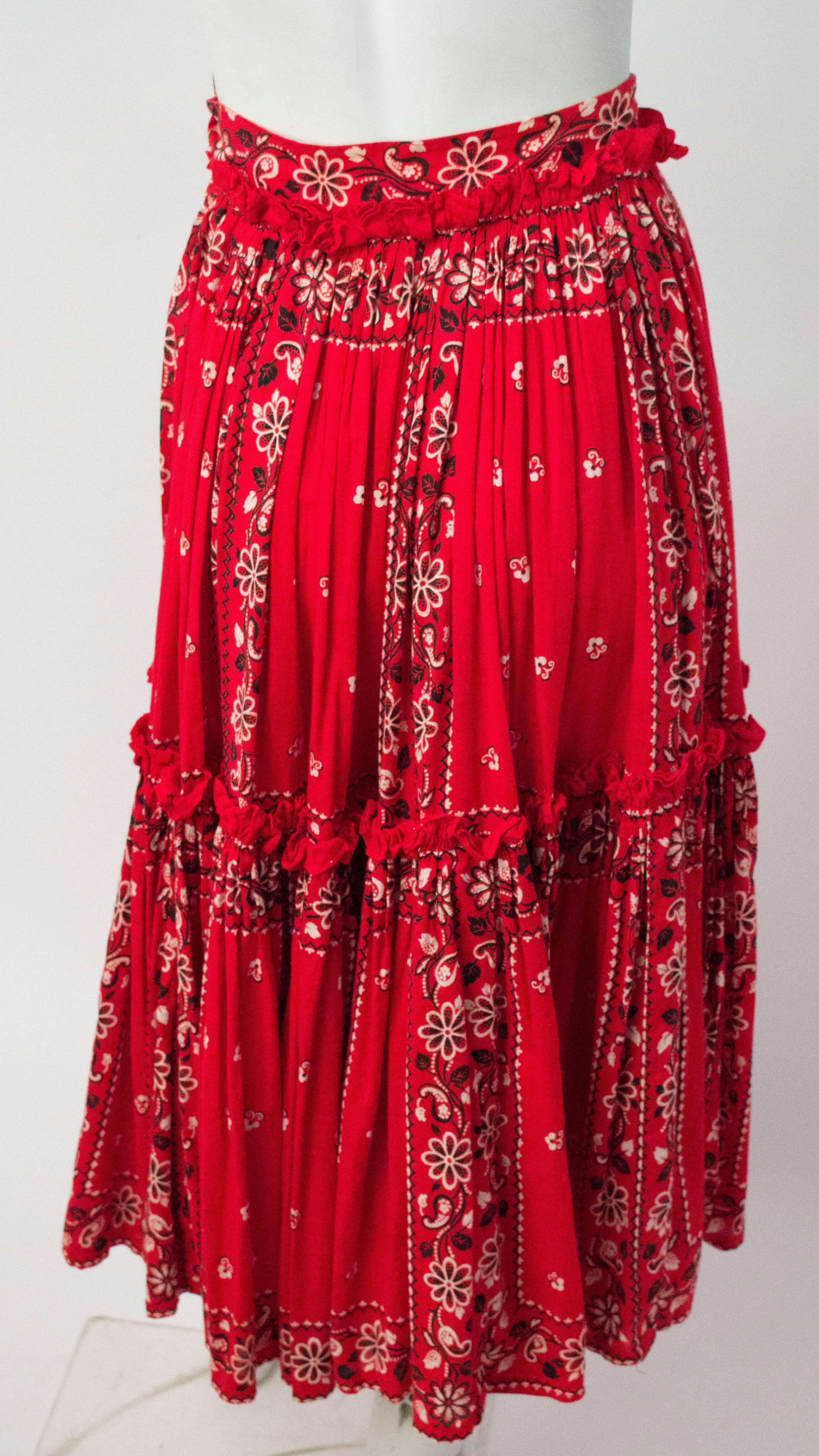 50s Red Paisley Print Western Skirt. Side metal zipper.
Cotton, unlined. 