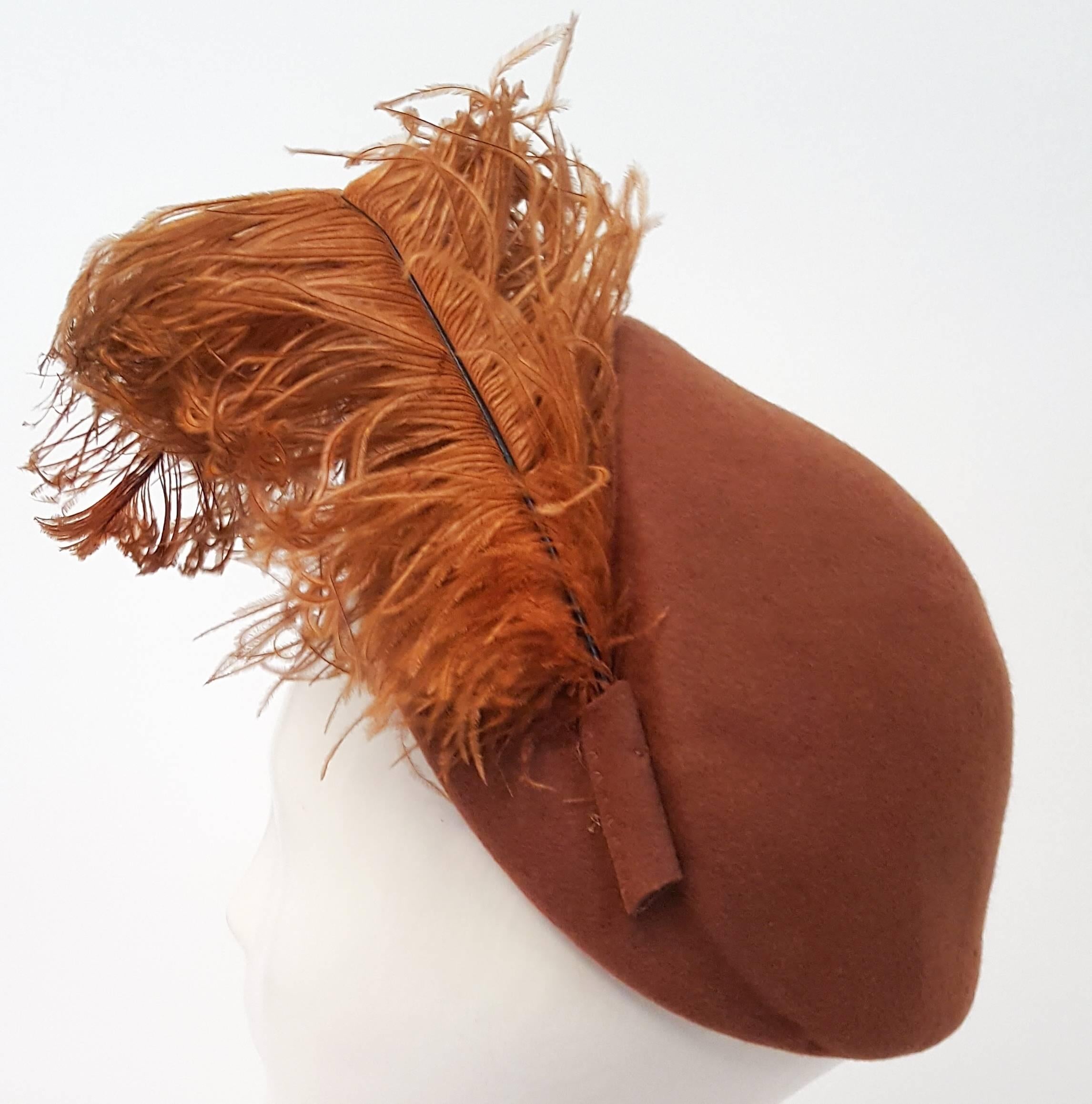 40s Rust Colored Felt Hat with Curled Marabou Feathers In Excellent Condition In San Francisco, CA