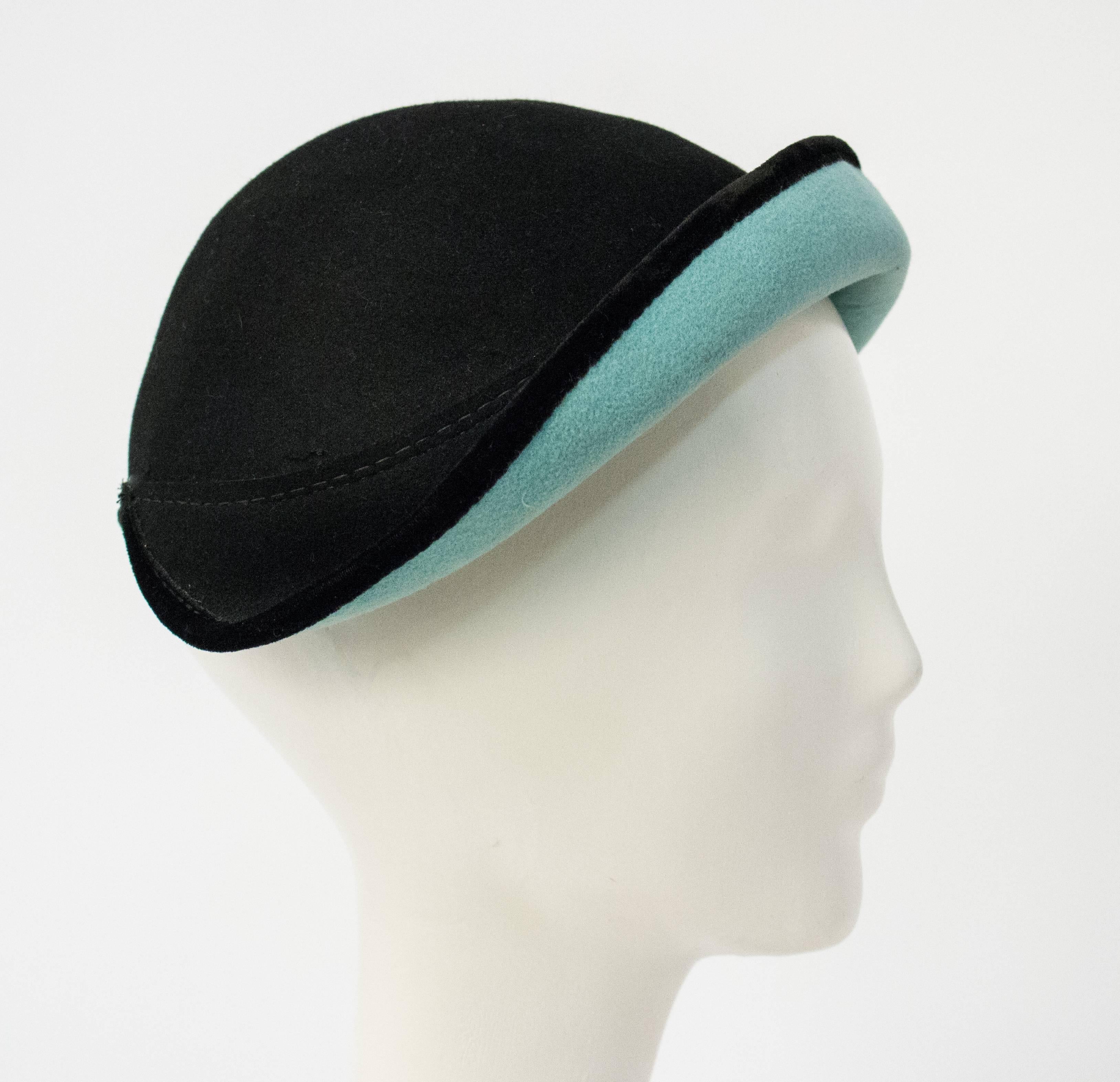 40s Felt Hat with Teal  In Excellent Condition In San Francisco, CA