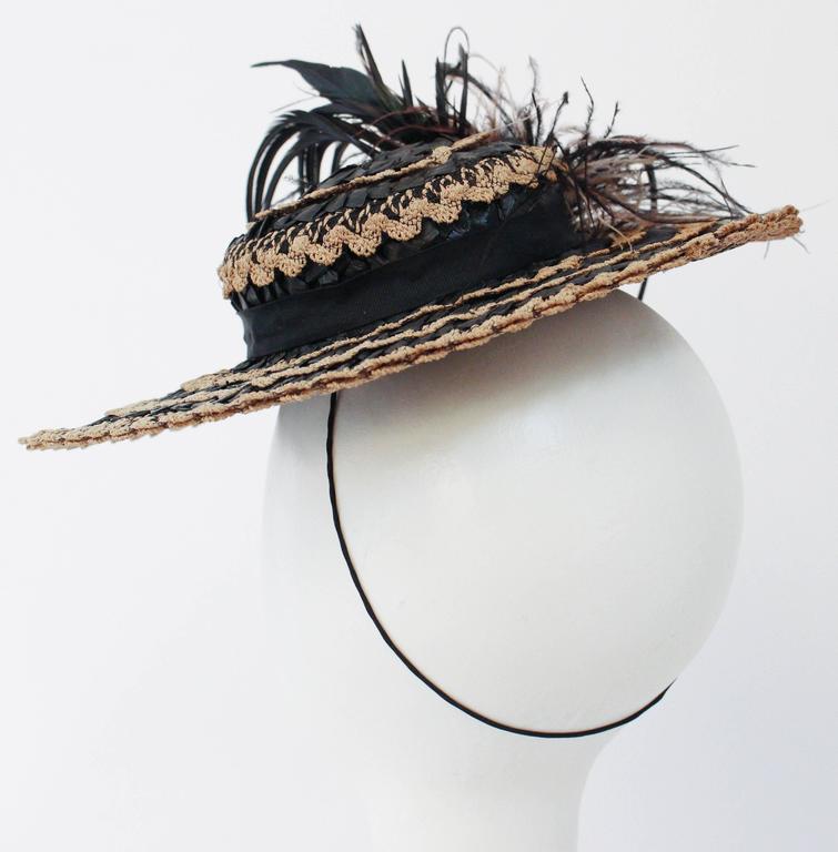 40s Straw Toy Hat w/ Feathers In Excellent Condition For Sale In San Francisco, CA