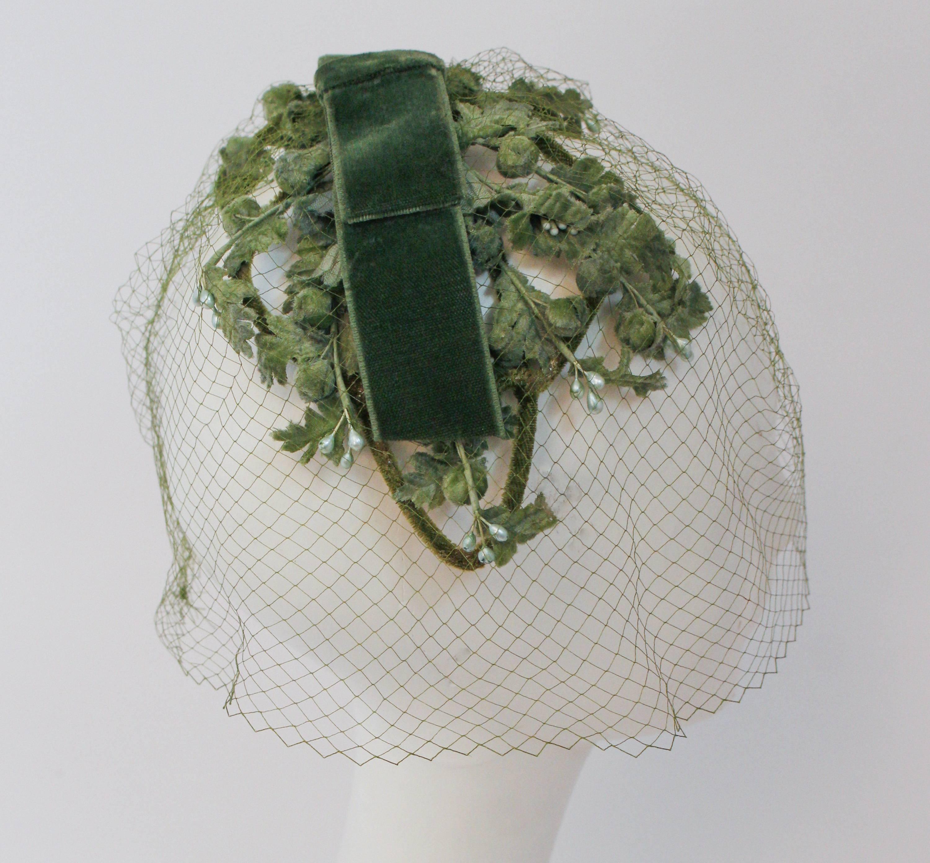Women's 50s Green Floral Hat w/ Veil